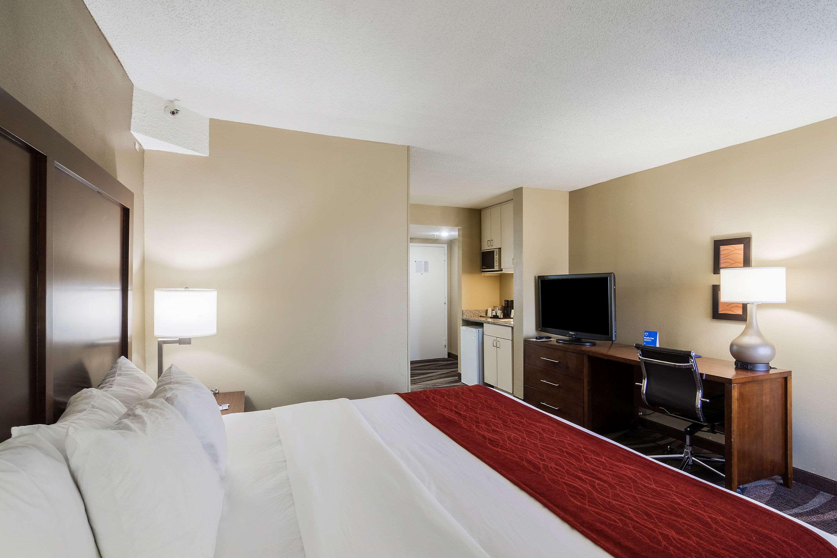 Comfort Inn Pensacola — photo 3