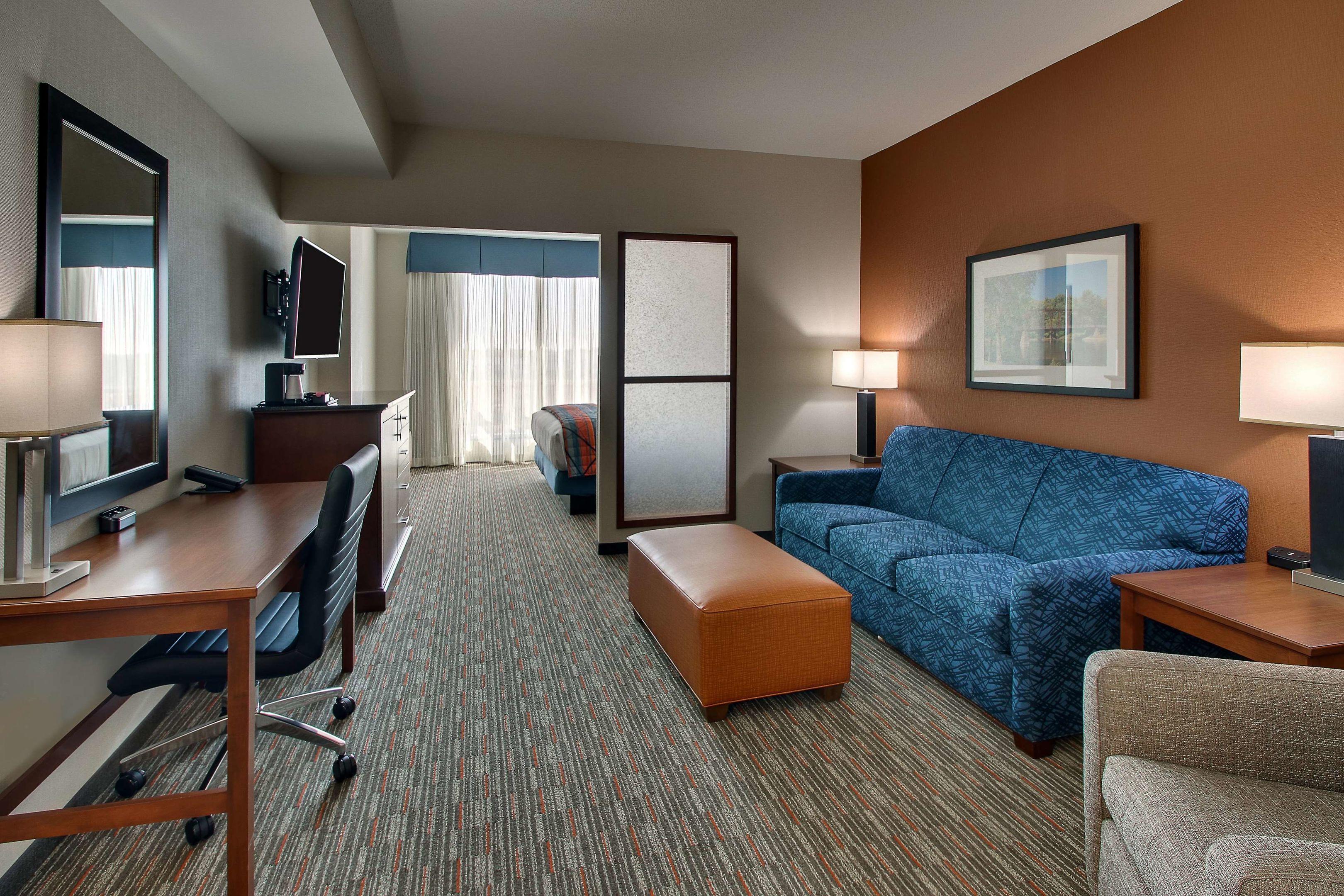 Drury Inn & Suites Iowa City Coralville — photo 4