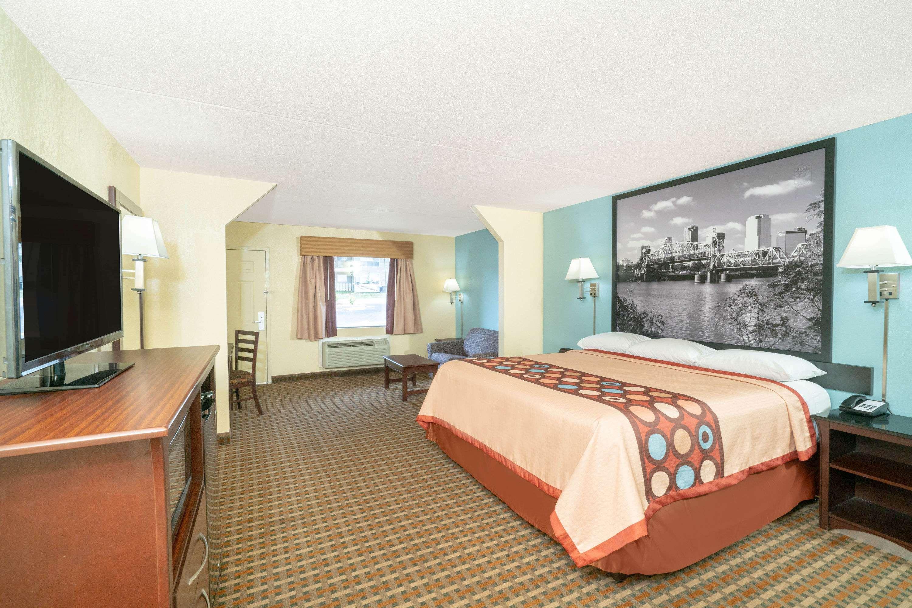 Super 8 by Wyndham North Little Rock/McCain — photo 4