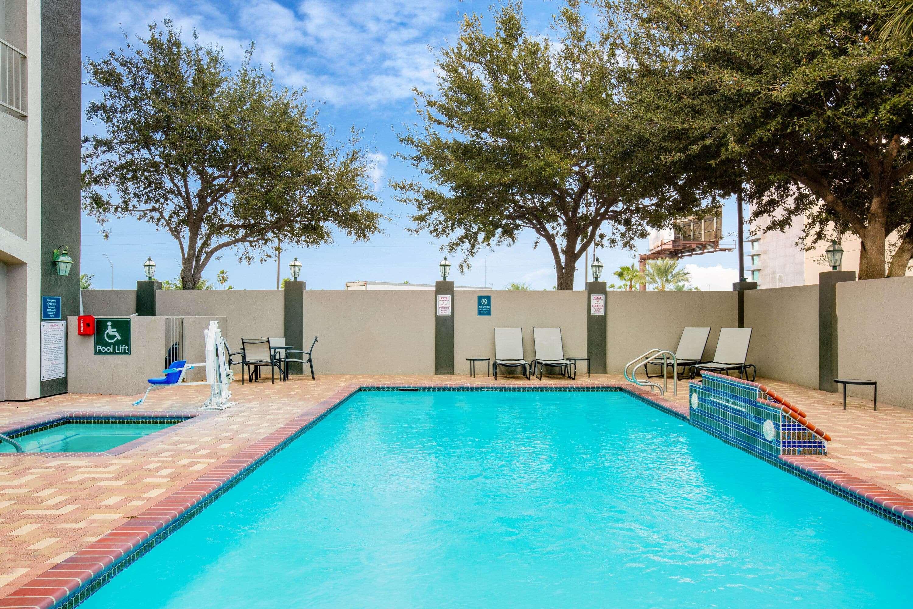 La Quinta Inn & Suites Mission at West McAllen — photo 4