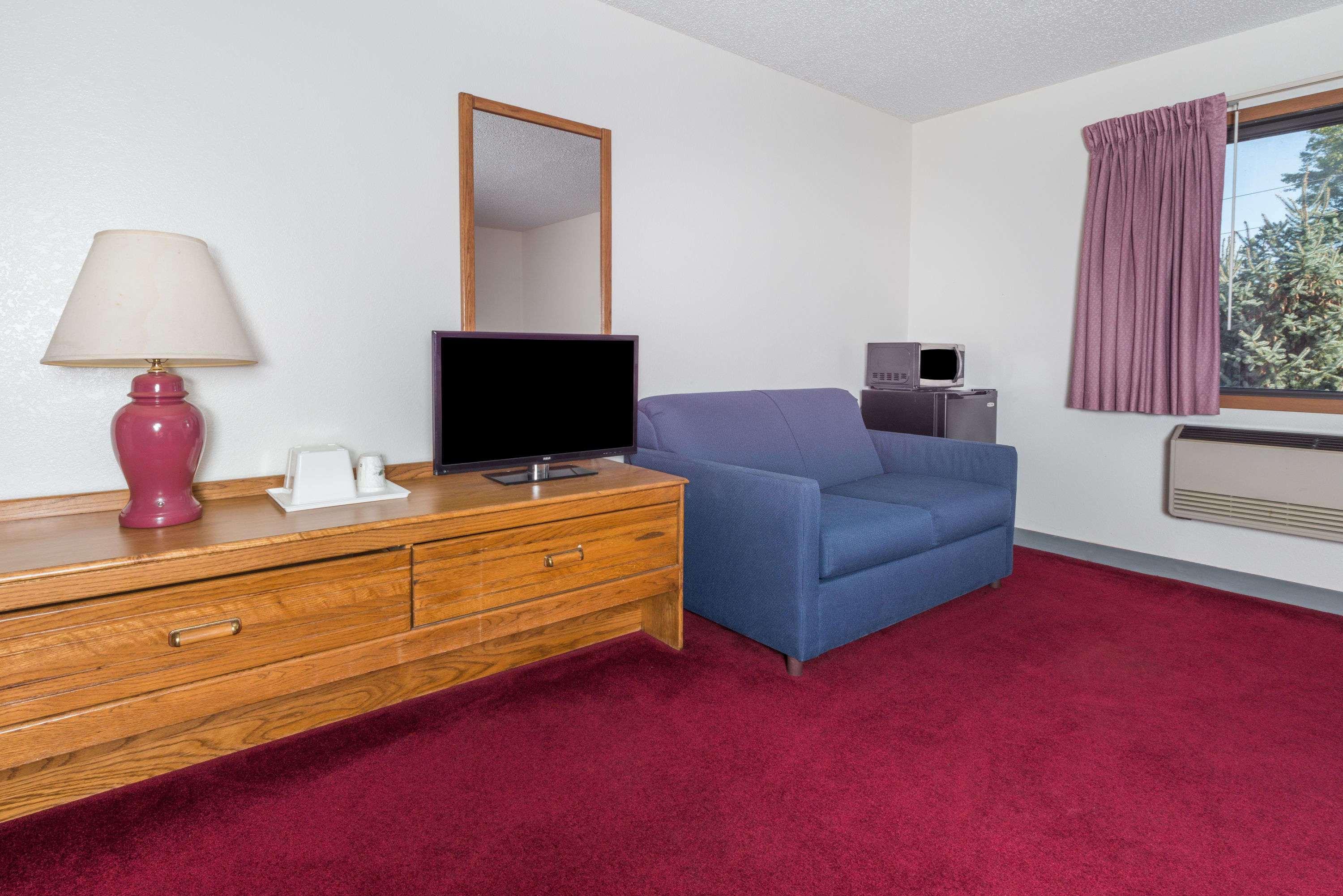 Super 8 by Wyndham Front Royal — photo 5