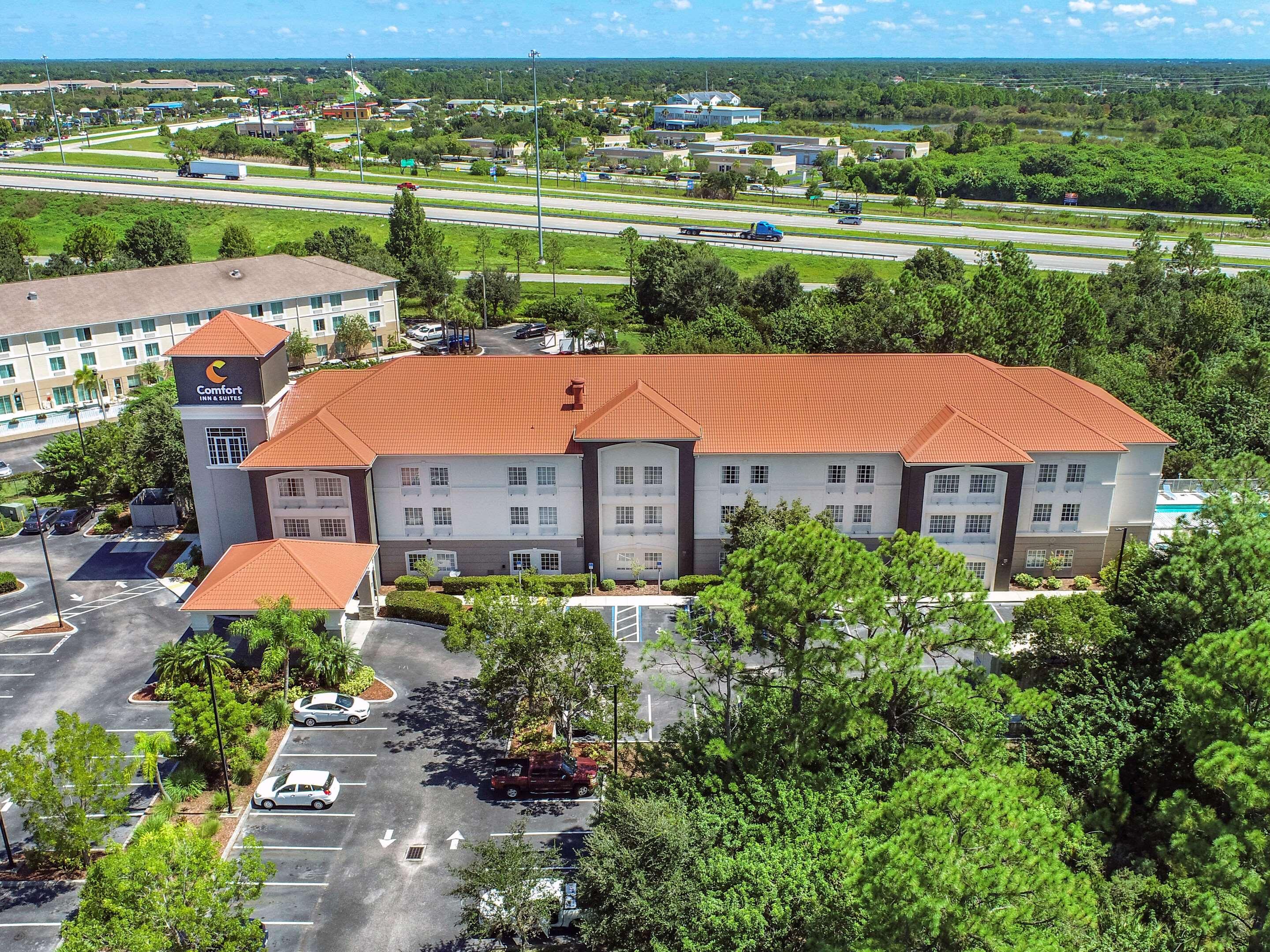 La Quinta Inn & Suites Port Charlotte — photo 4
