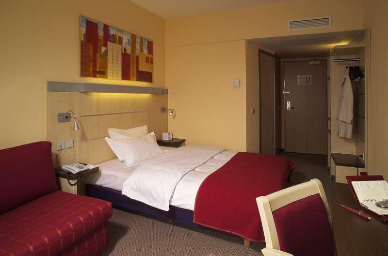 Premier Inn Essen City Limbecker Platz — photo 5