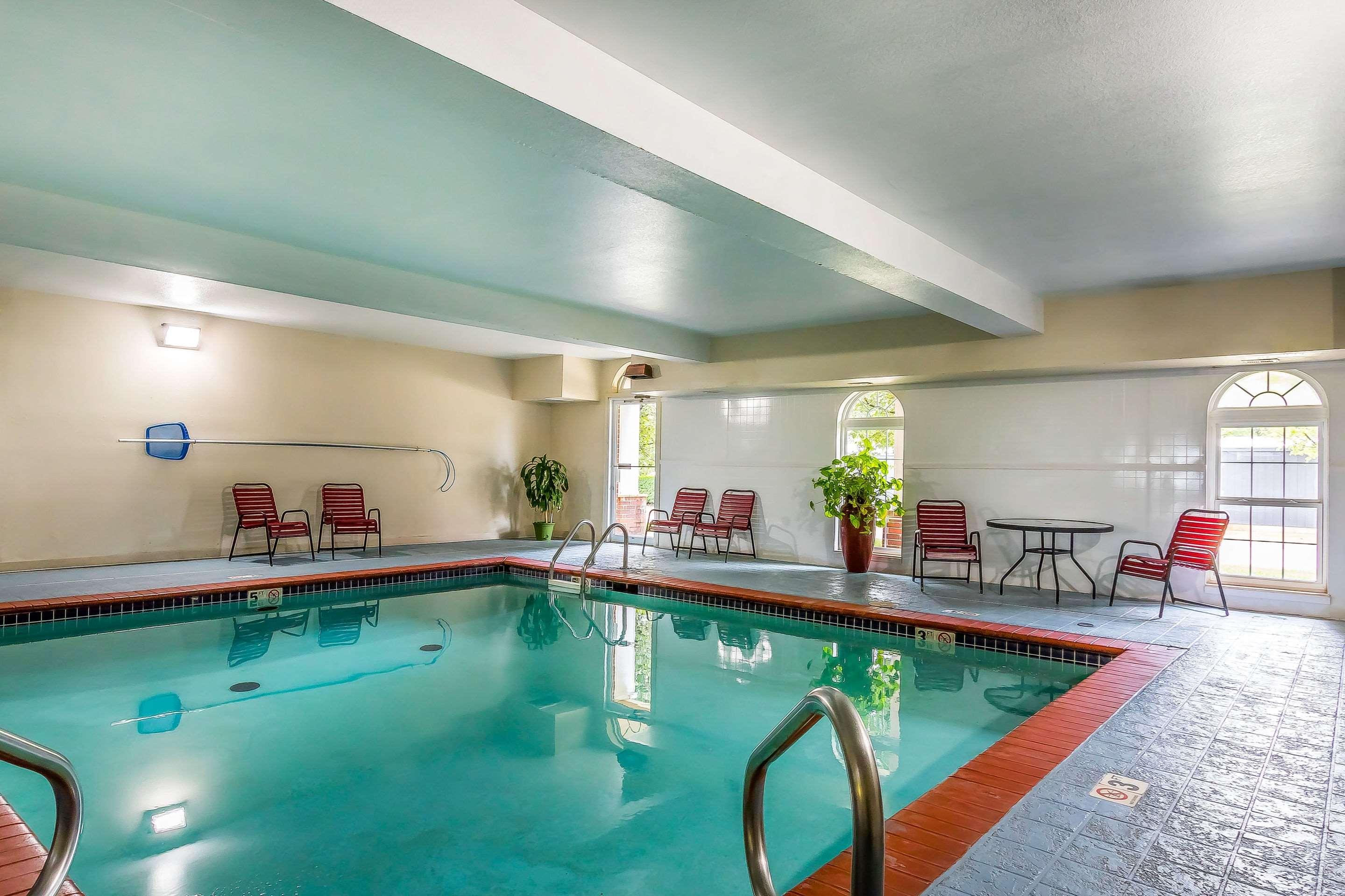 Quality Inn & Suites Chesterfield Village — photo 5