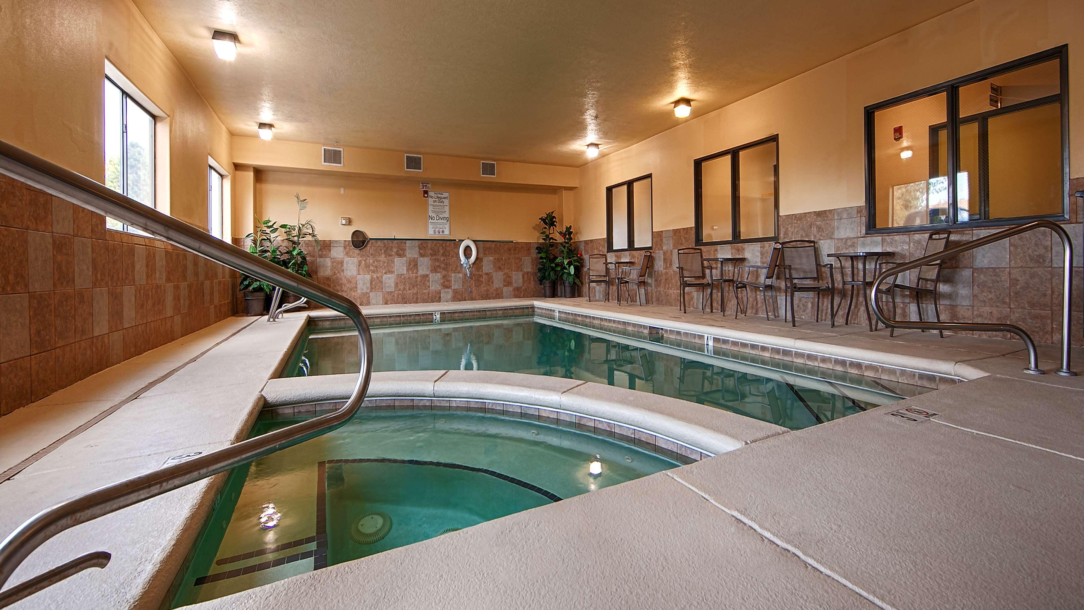Best Western Plus Eagleridge Inn & Suites — photo 4