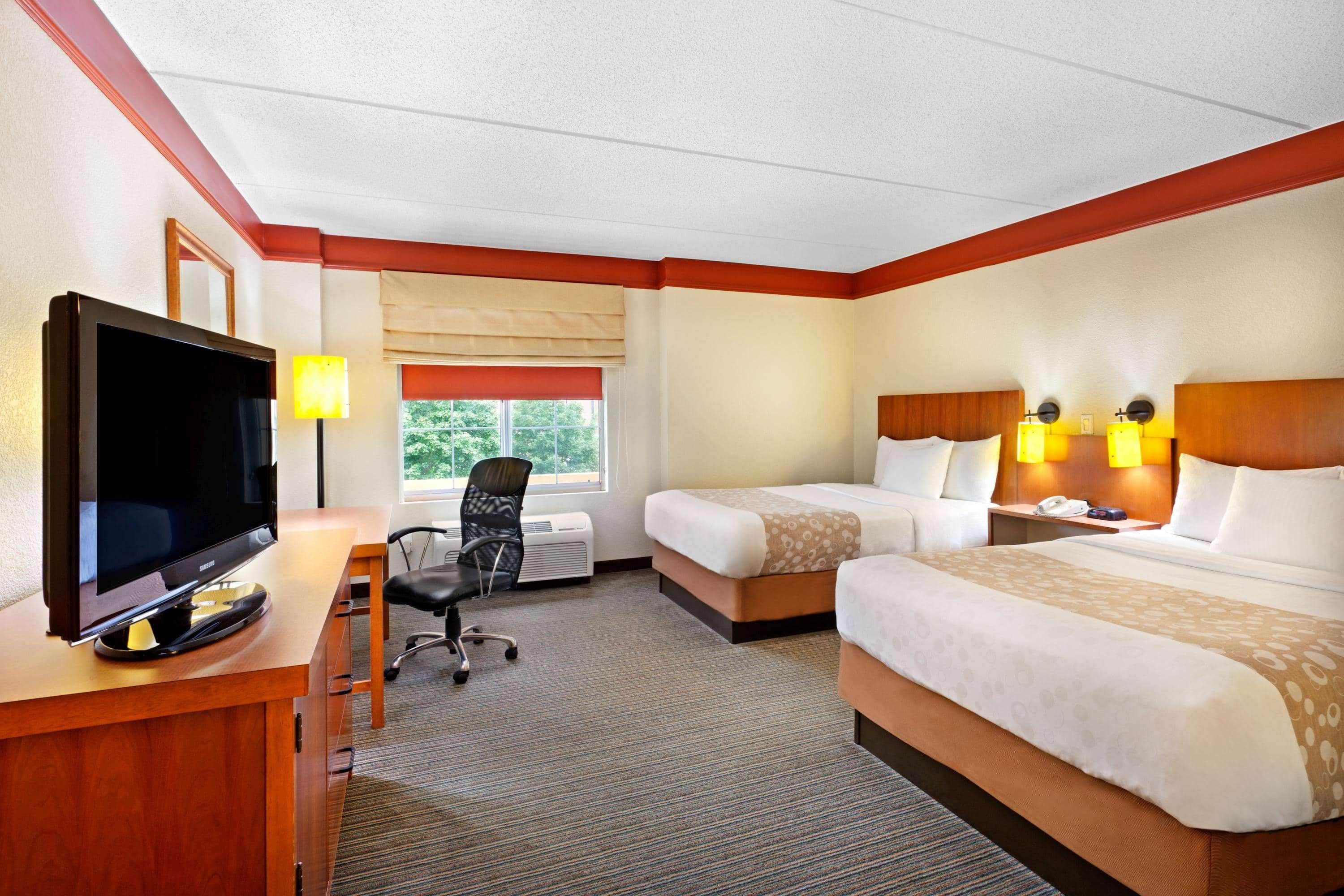La Quinta Inn & Suites Houston Southwest — photo 5