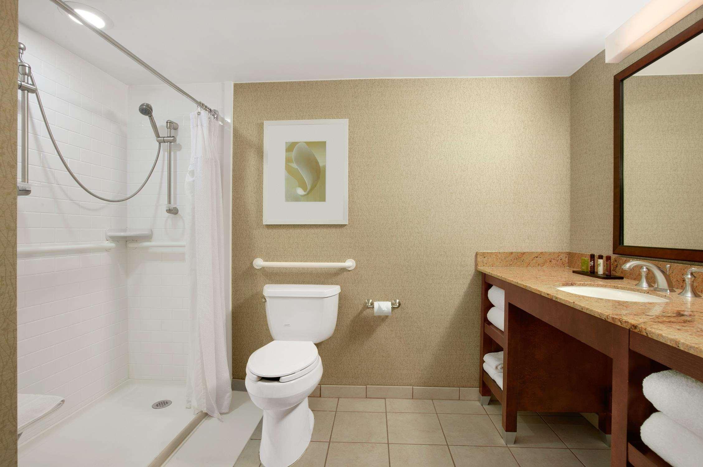 Embassy Suites Kansas City Overland Park — photo 5