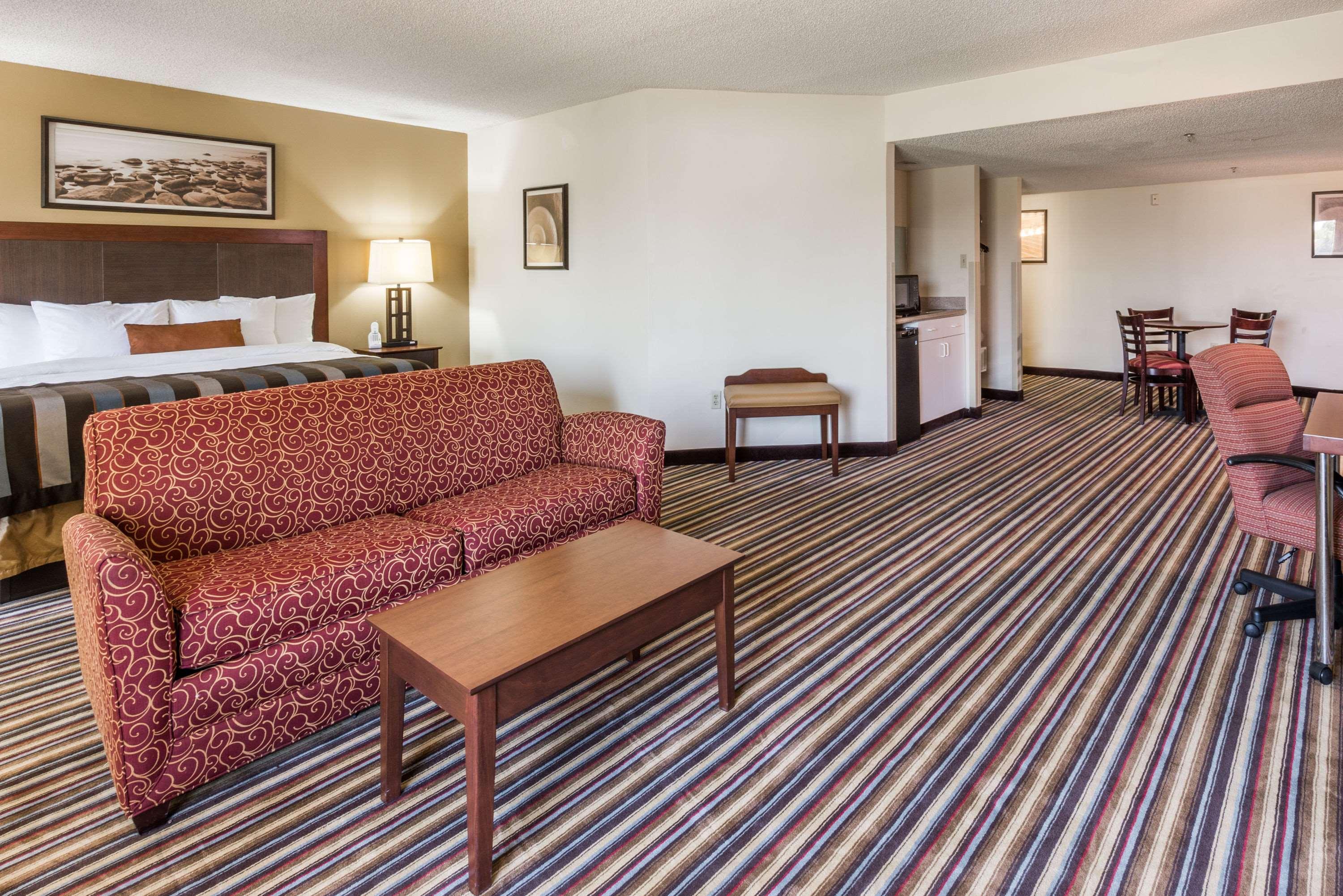 Wingate by Wyndham - Sulphur — photo 5