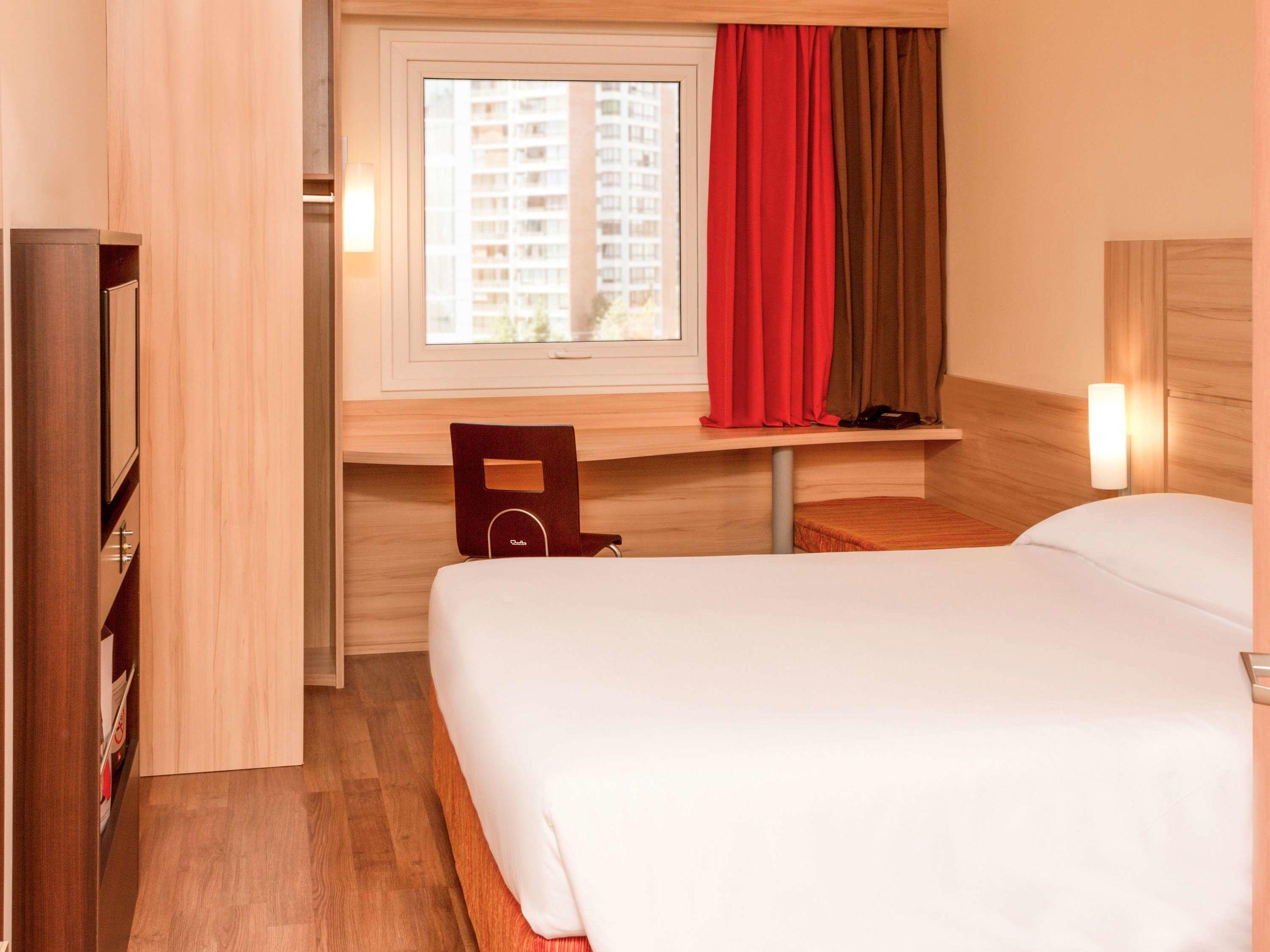 ibis Santiago Manquehue Norte — photo 4