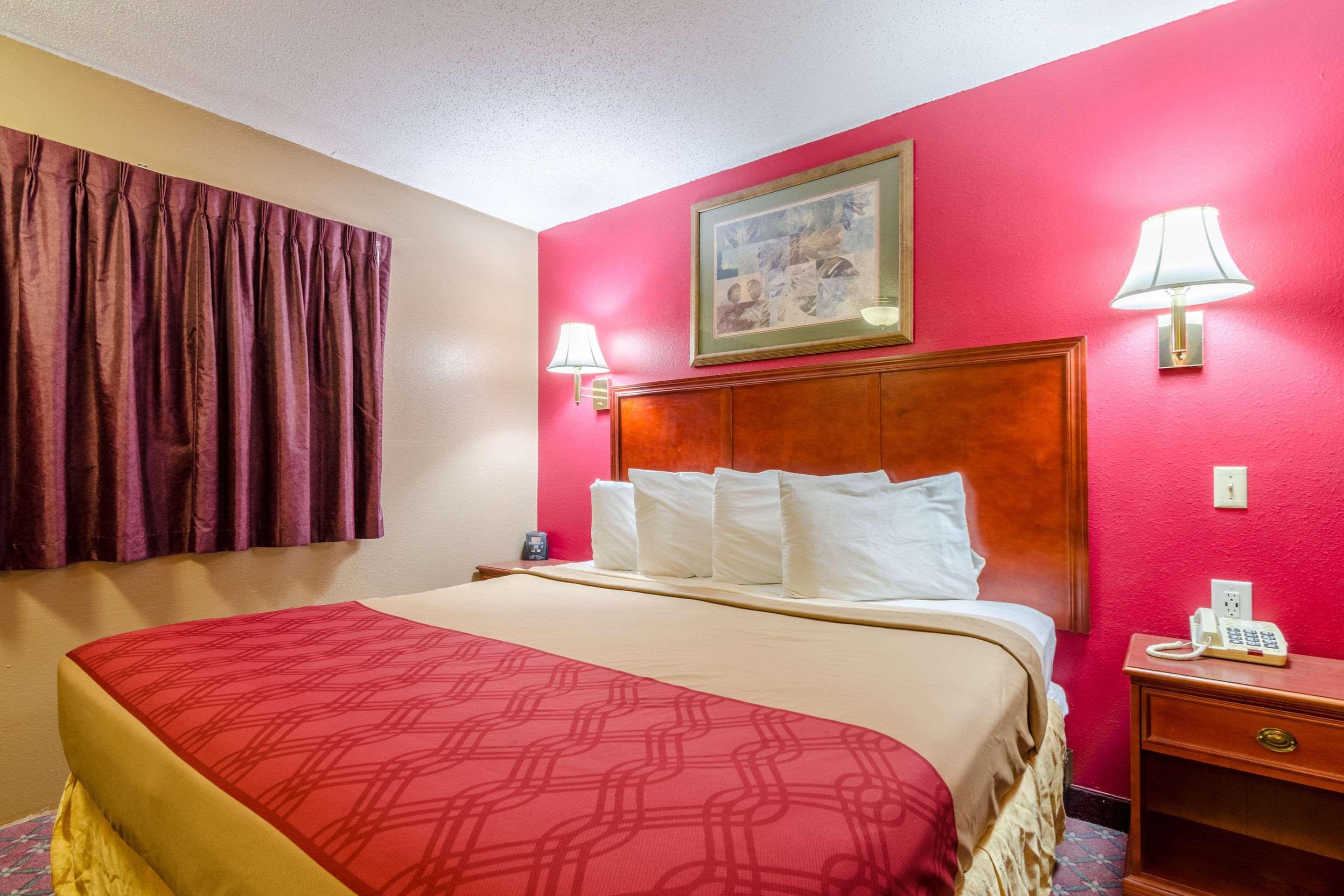 Rodeway Inn — photo 5