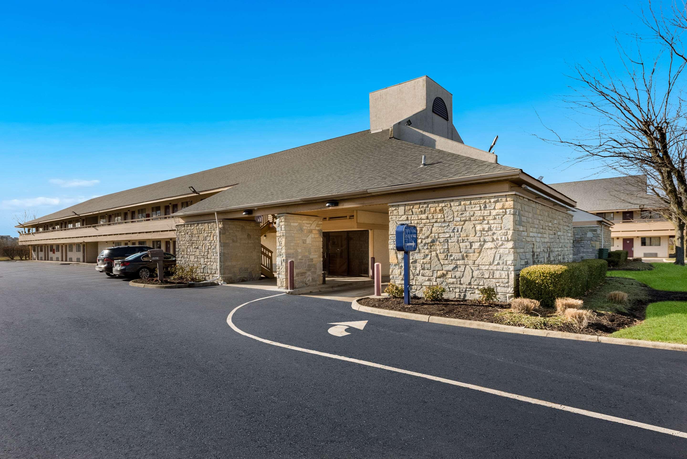 Rodeway Inn — photo 4