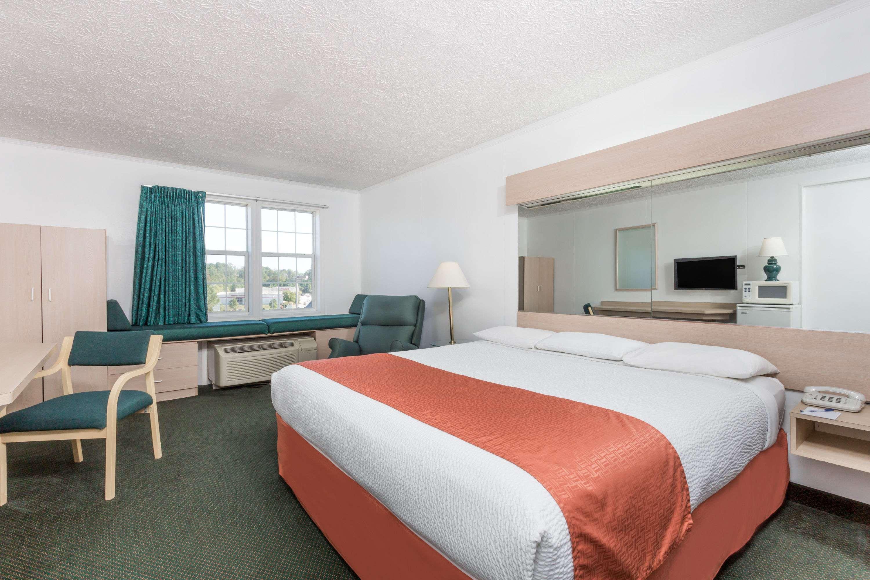 Microtel Inn & Suites by Wyndham Athens — photo 5
