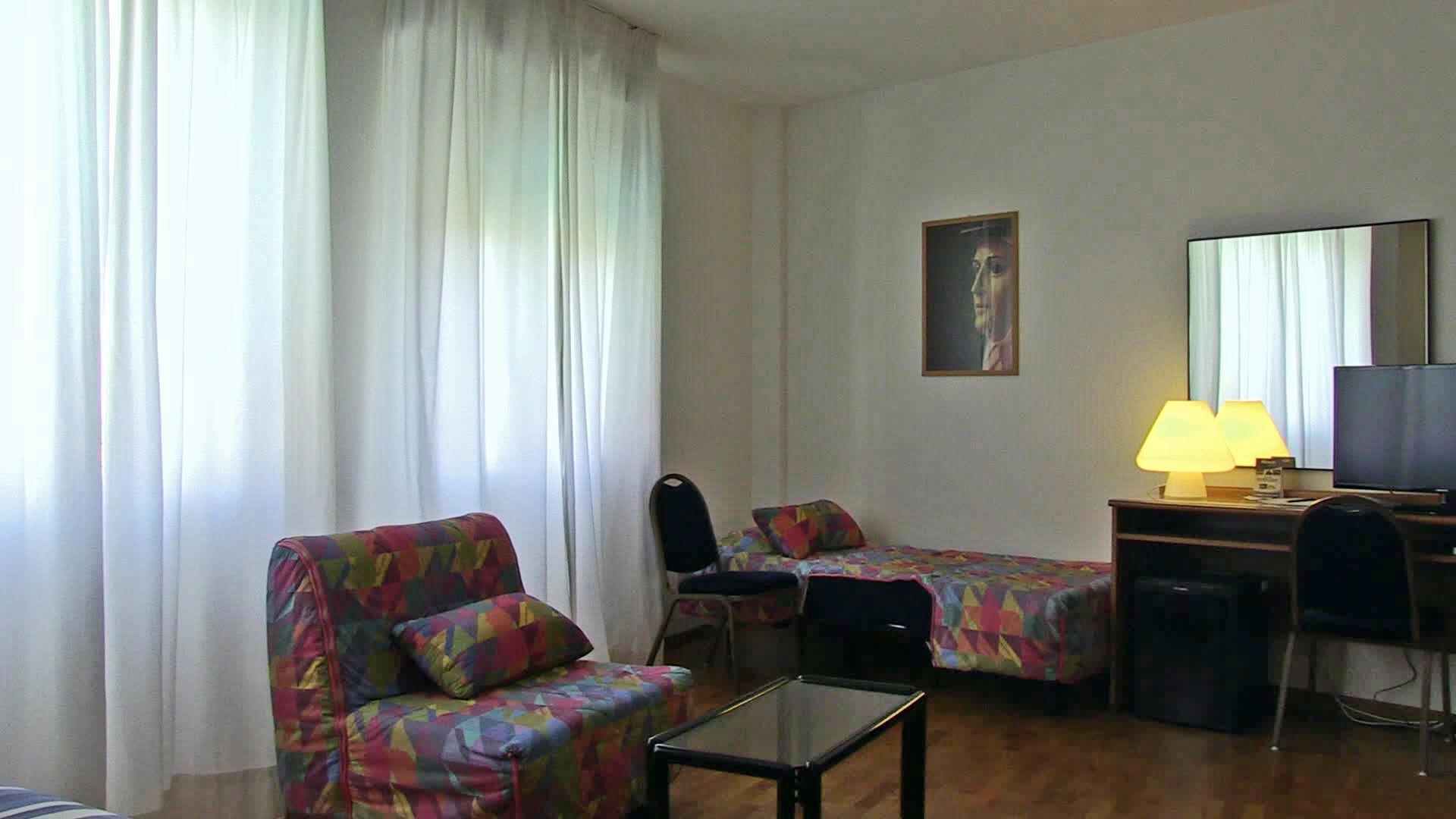 Mistral 2 — photo 5