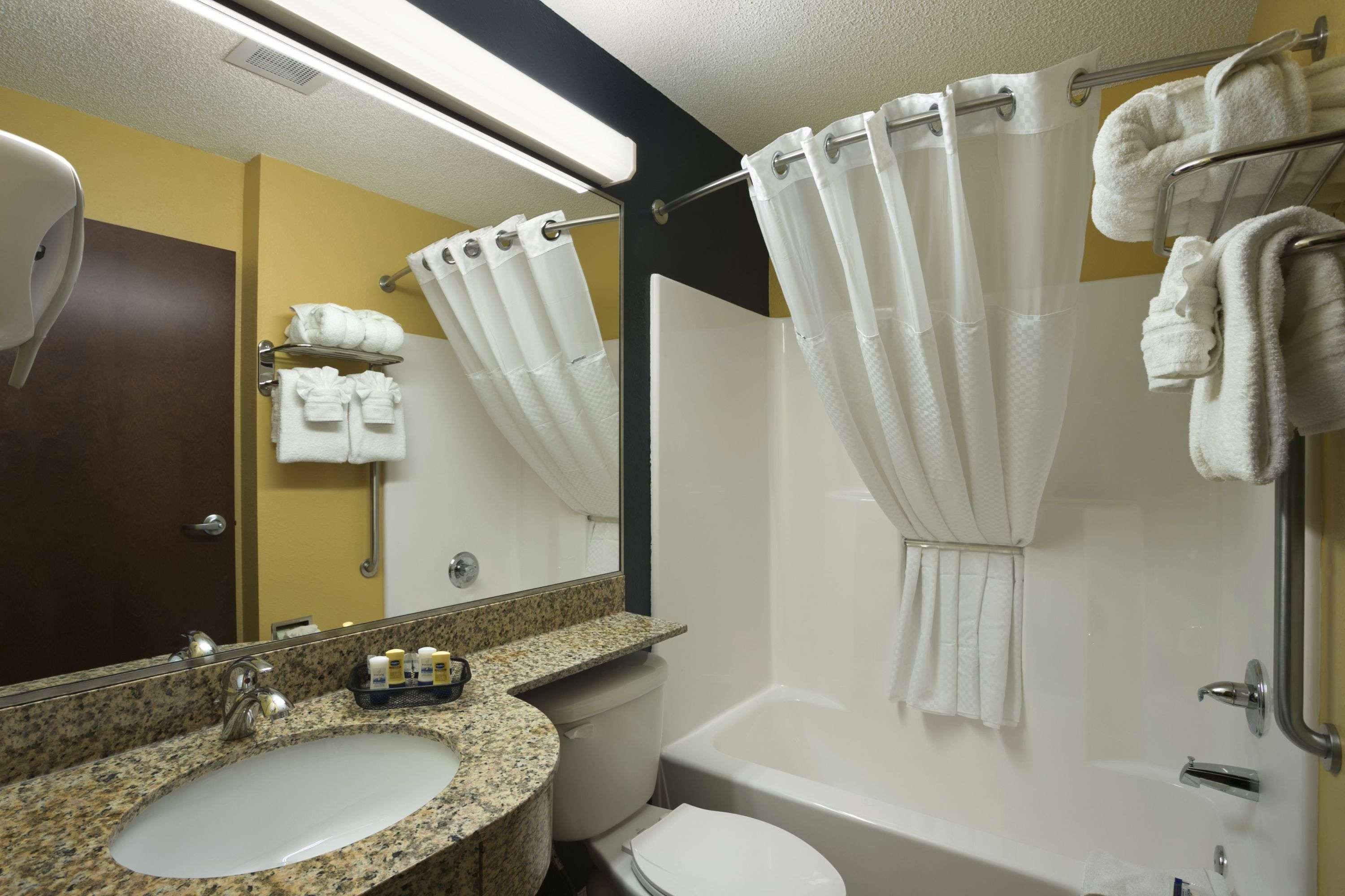 Microtel Inn & Suites by Wyndham Washington/Meadow Lands — photo 5