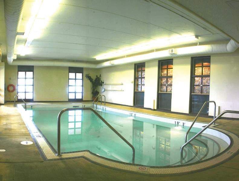 Holiday Inn Calgary Airport — photo 3
