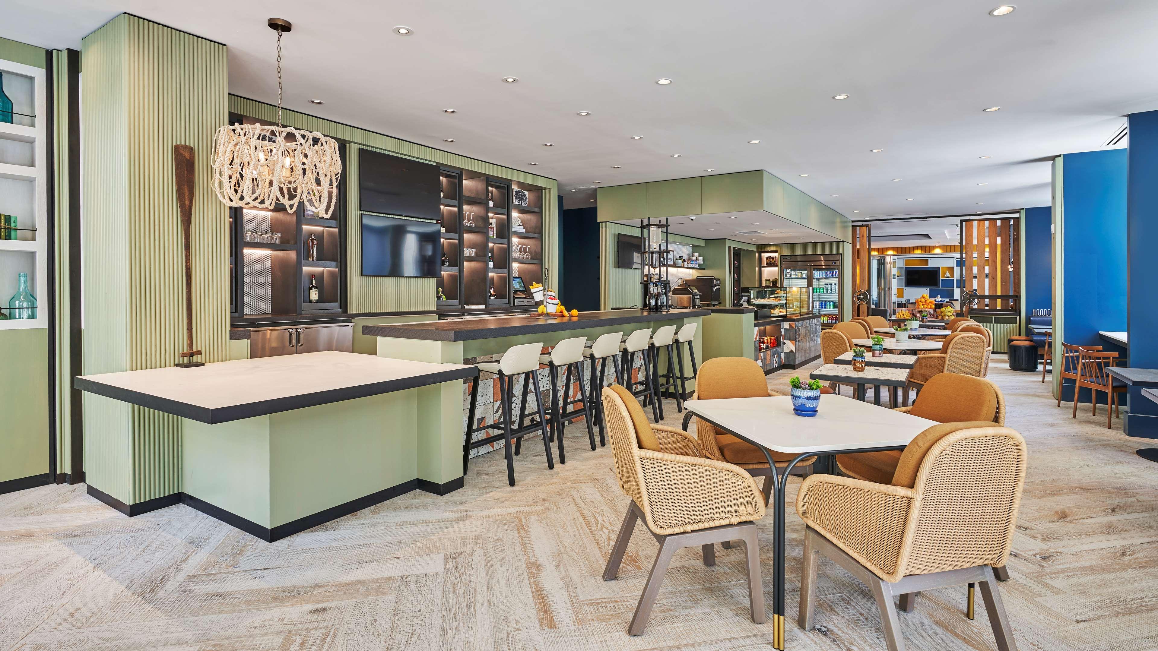 Hyatt Centric The Pike Long Beach — photo 4