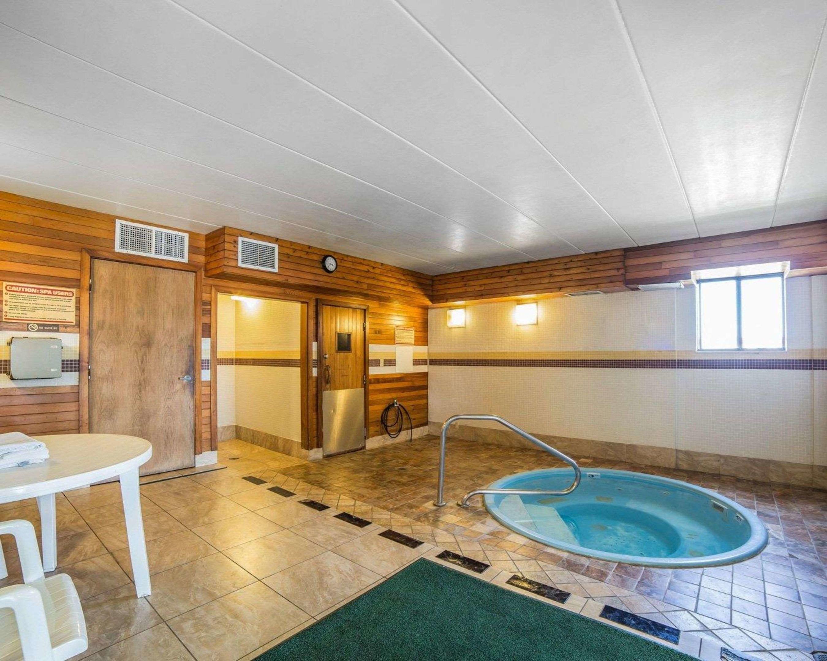 Econo Lodge — photo 4