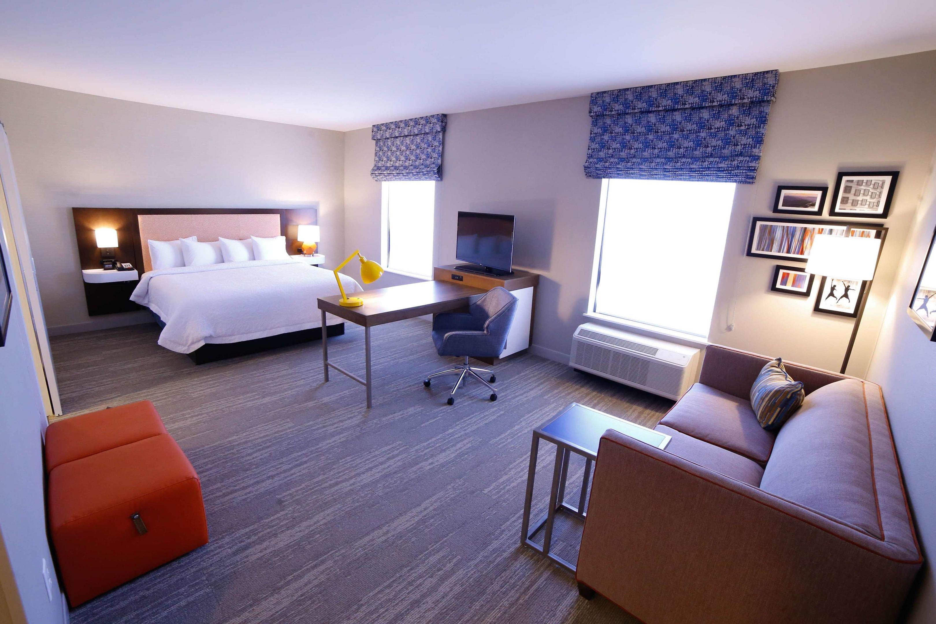 Hampton Inn & Suites Forest City — photo 5