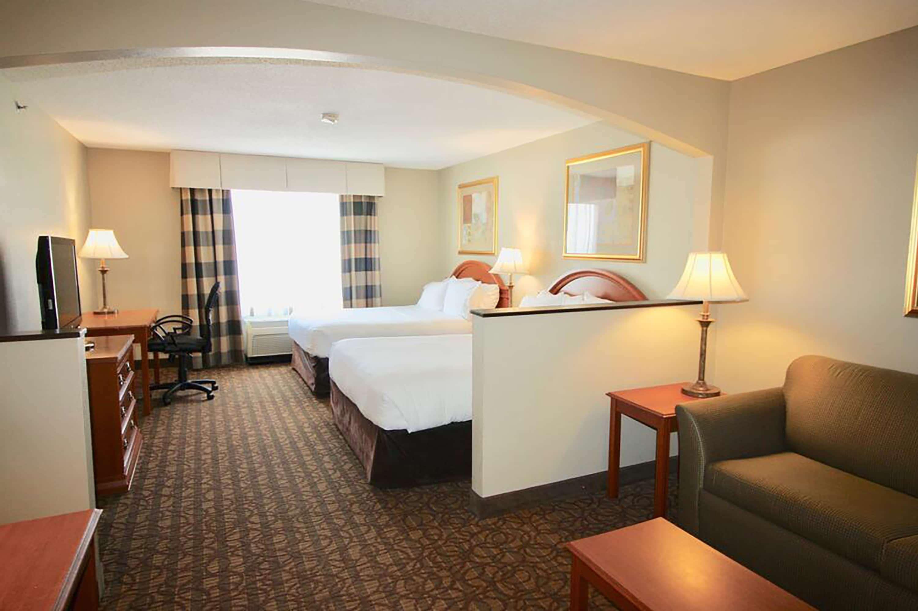 Days Inn & Suites by Wyndham Onalaska/La Crosse — photo 5