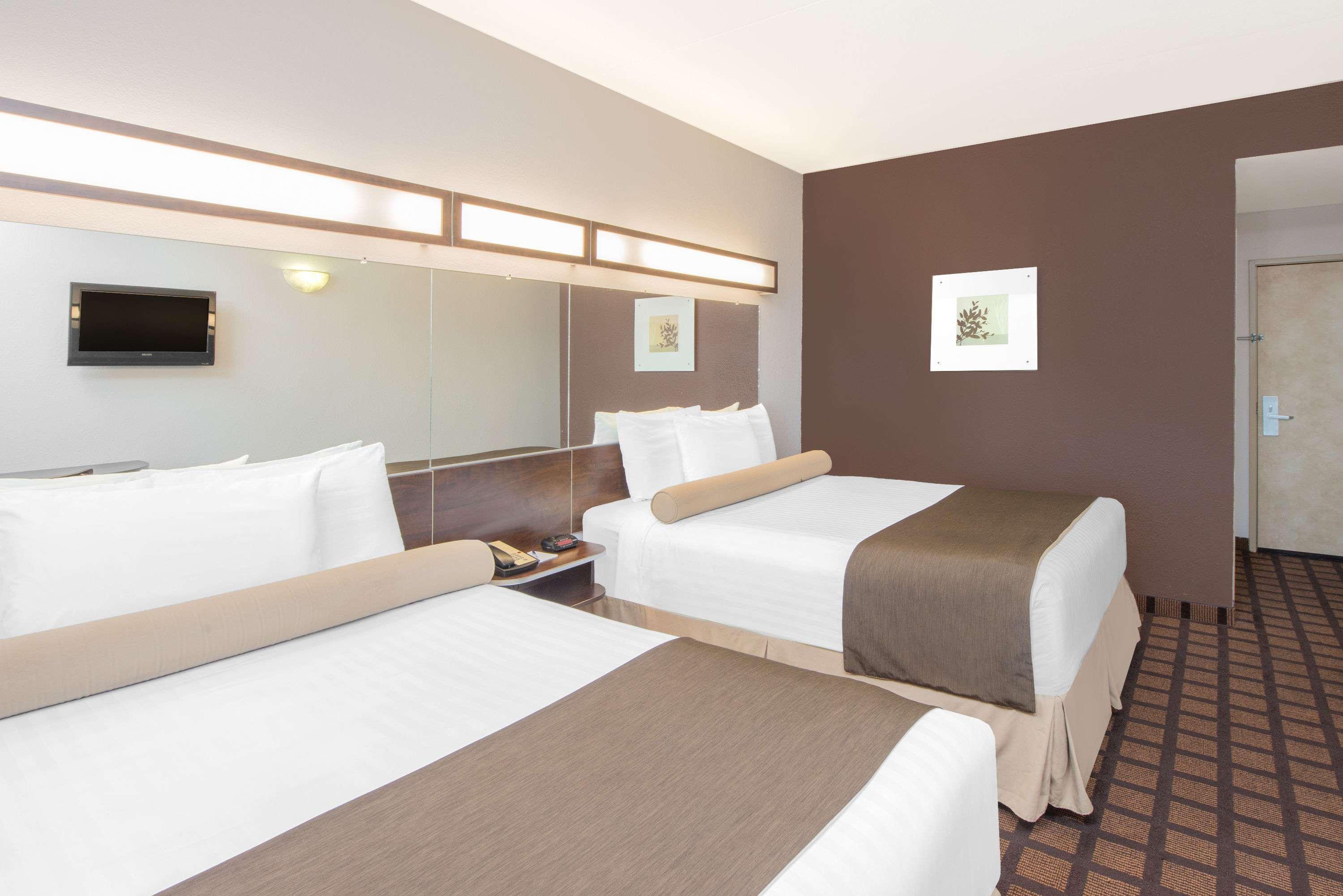 Microtel Inn & Suites by Wyndham Quincy — photo 3