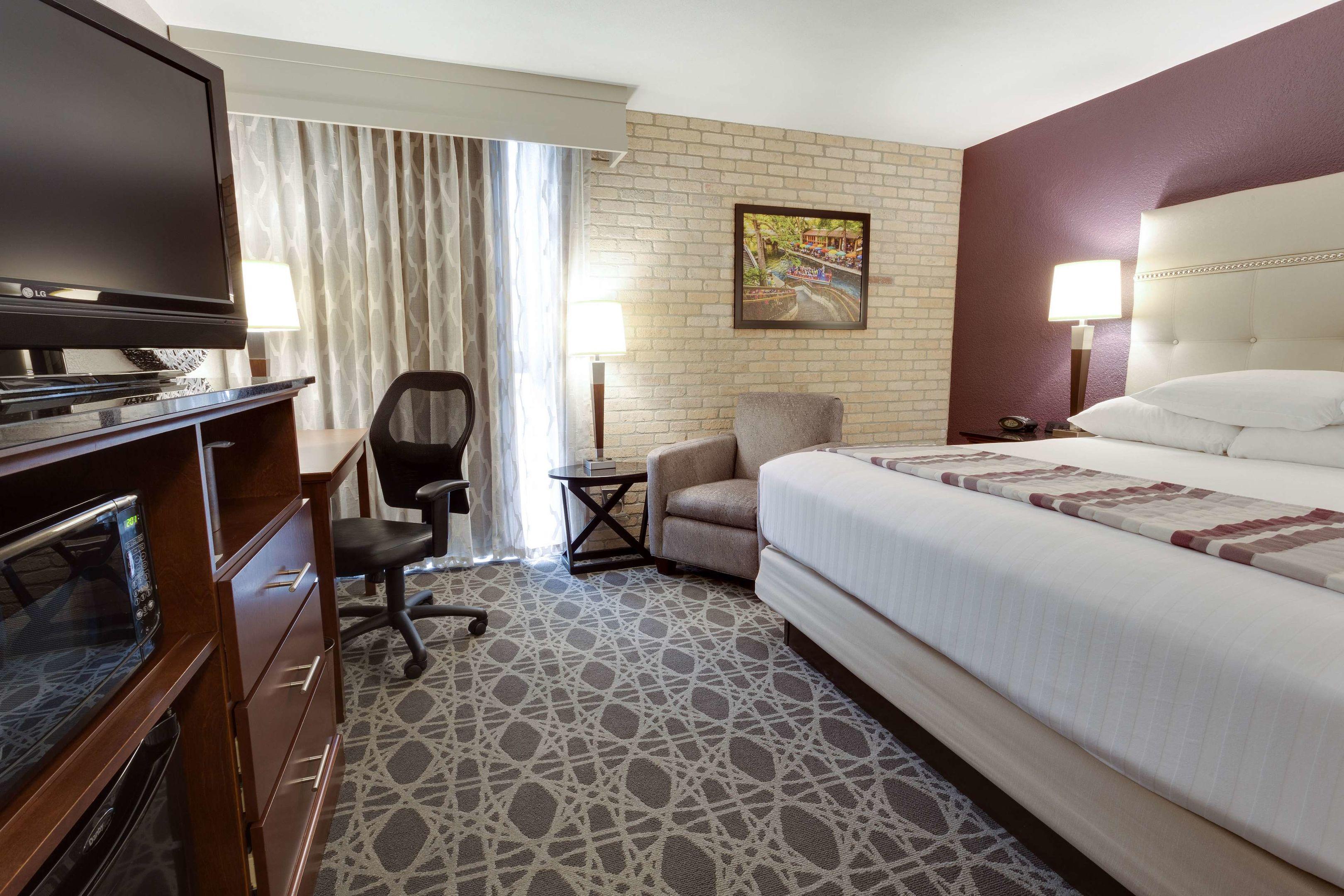 Drury Inn & Suites Northeast San Antonio — photo 5