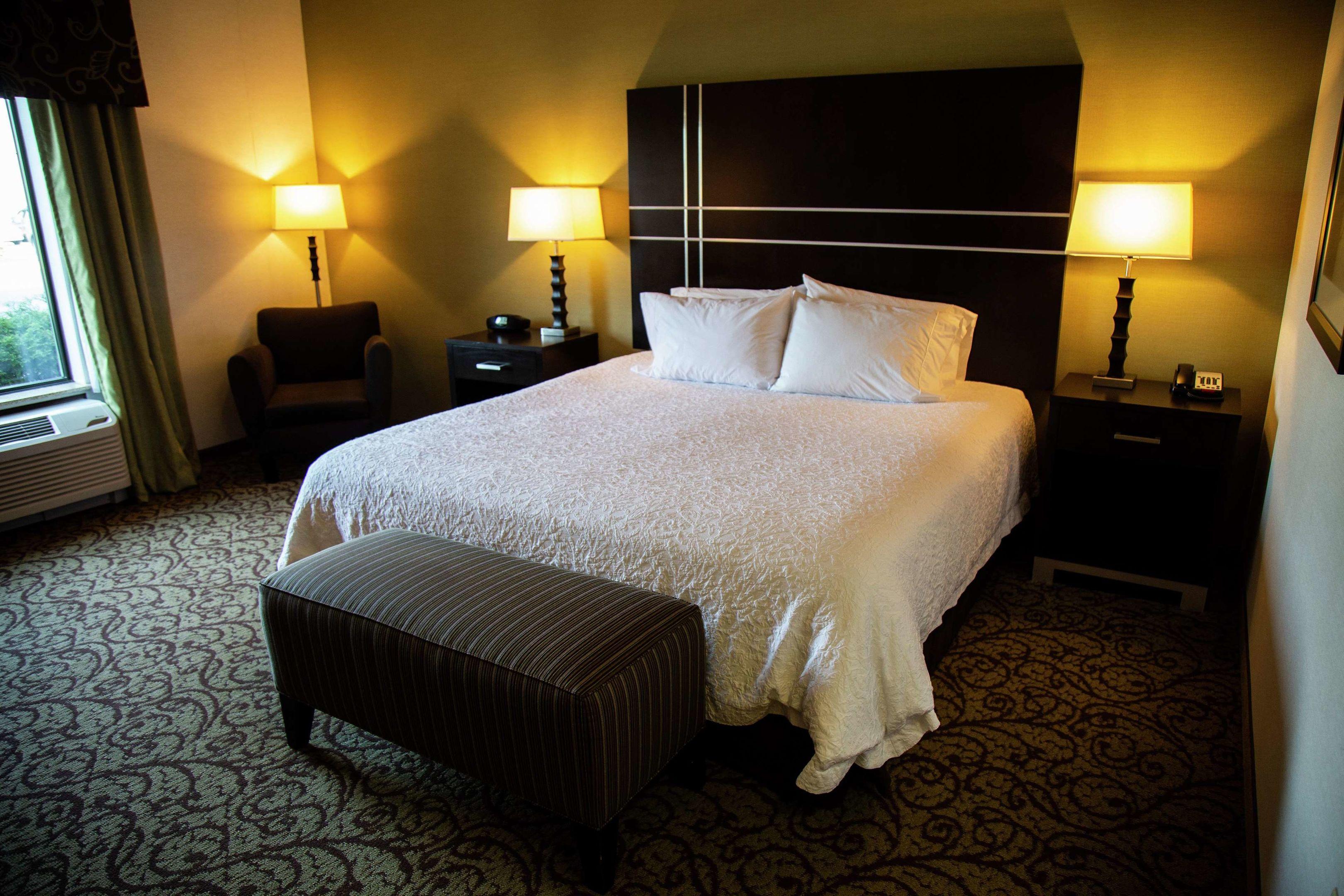 Hampton Inn and Suites Sharon — photo 5