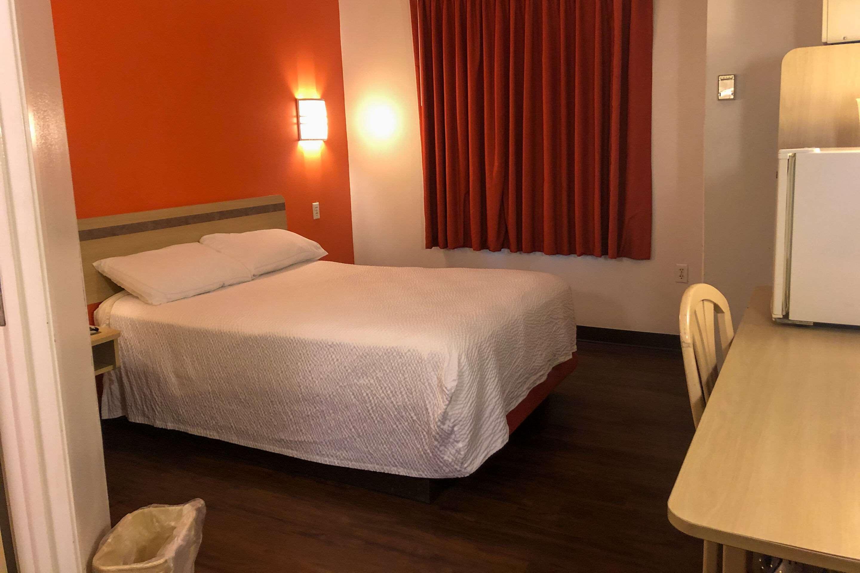 Rodeway Inn — photo 4
