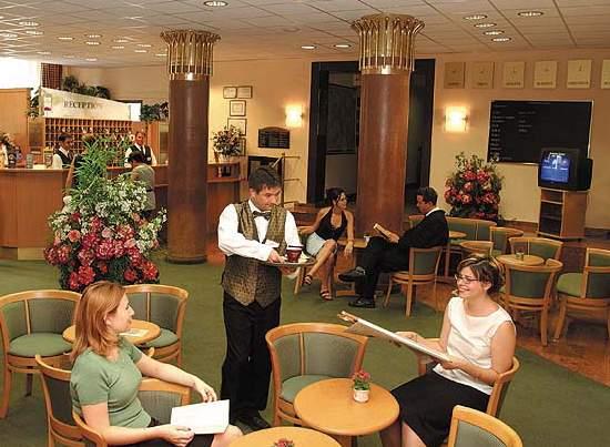 Hunguest Hotel Platánus — photo 4