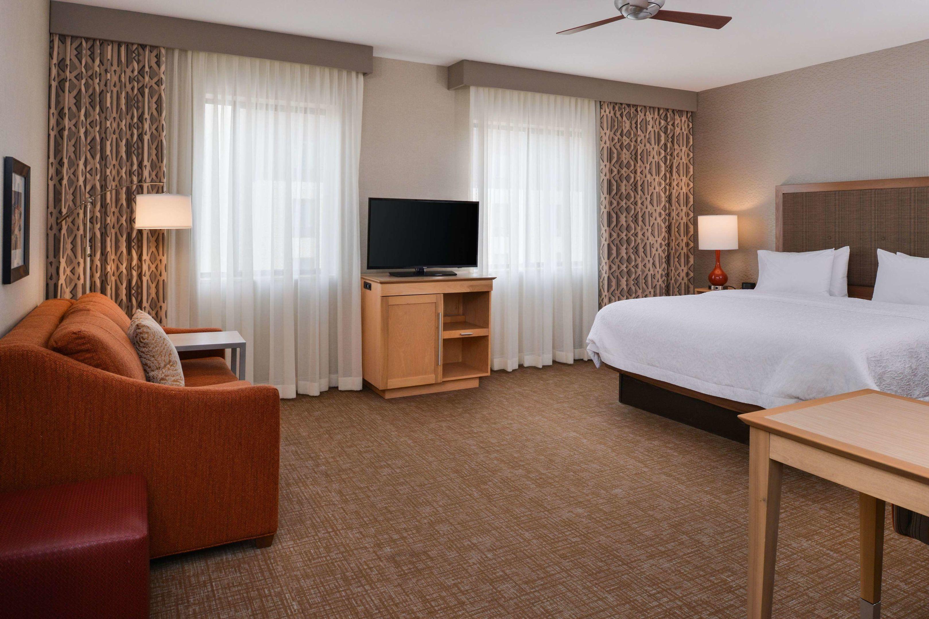 Hampton Inn & Suites Denver-Speer Boulevard — photo 4