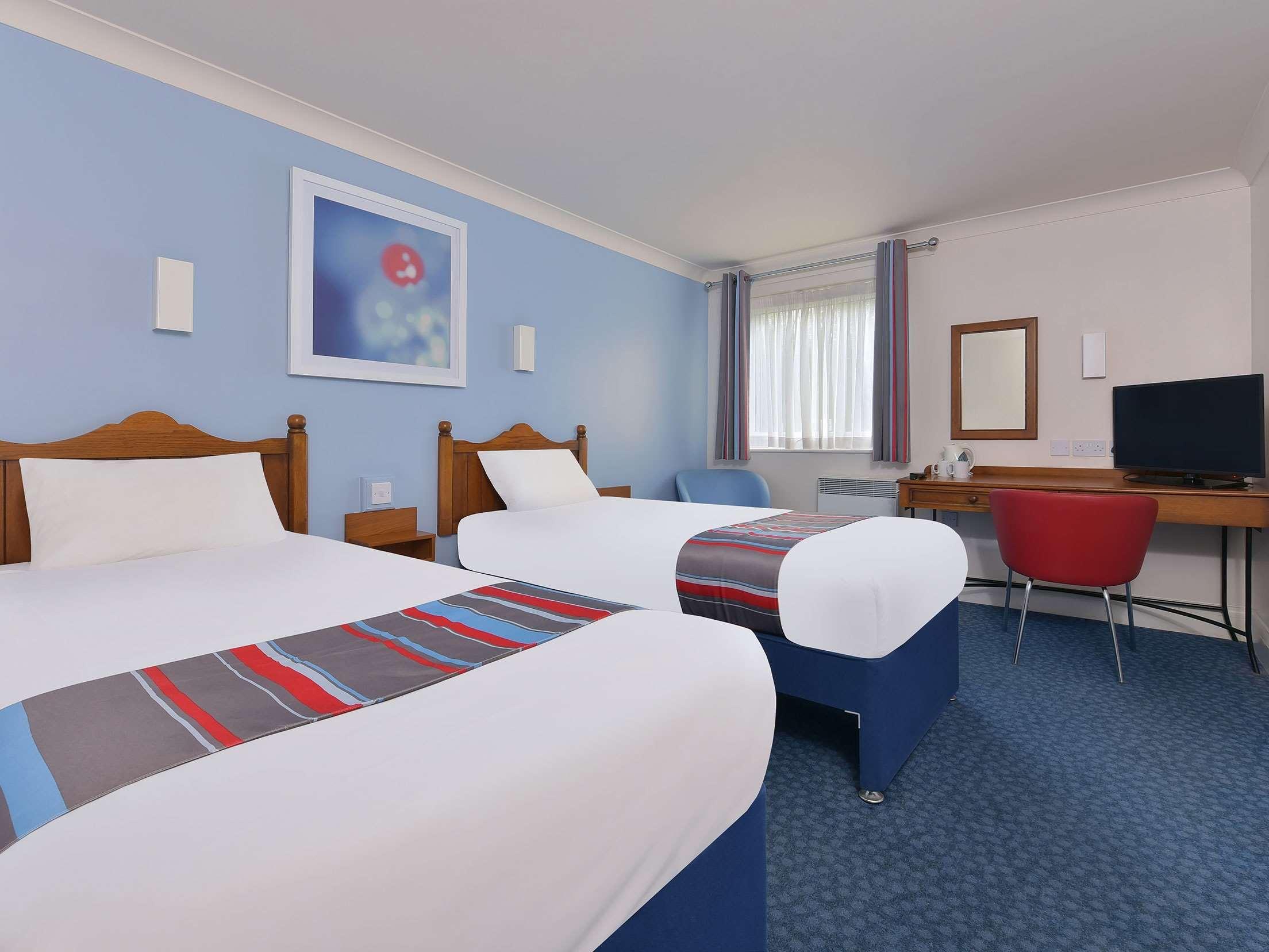Travelodge Northampton Wootton — photo 3