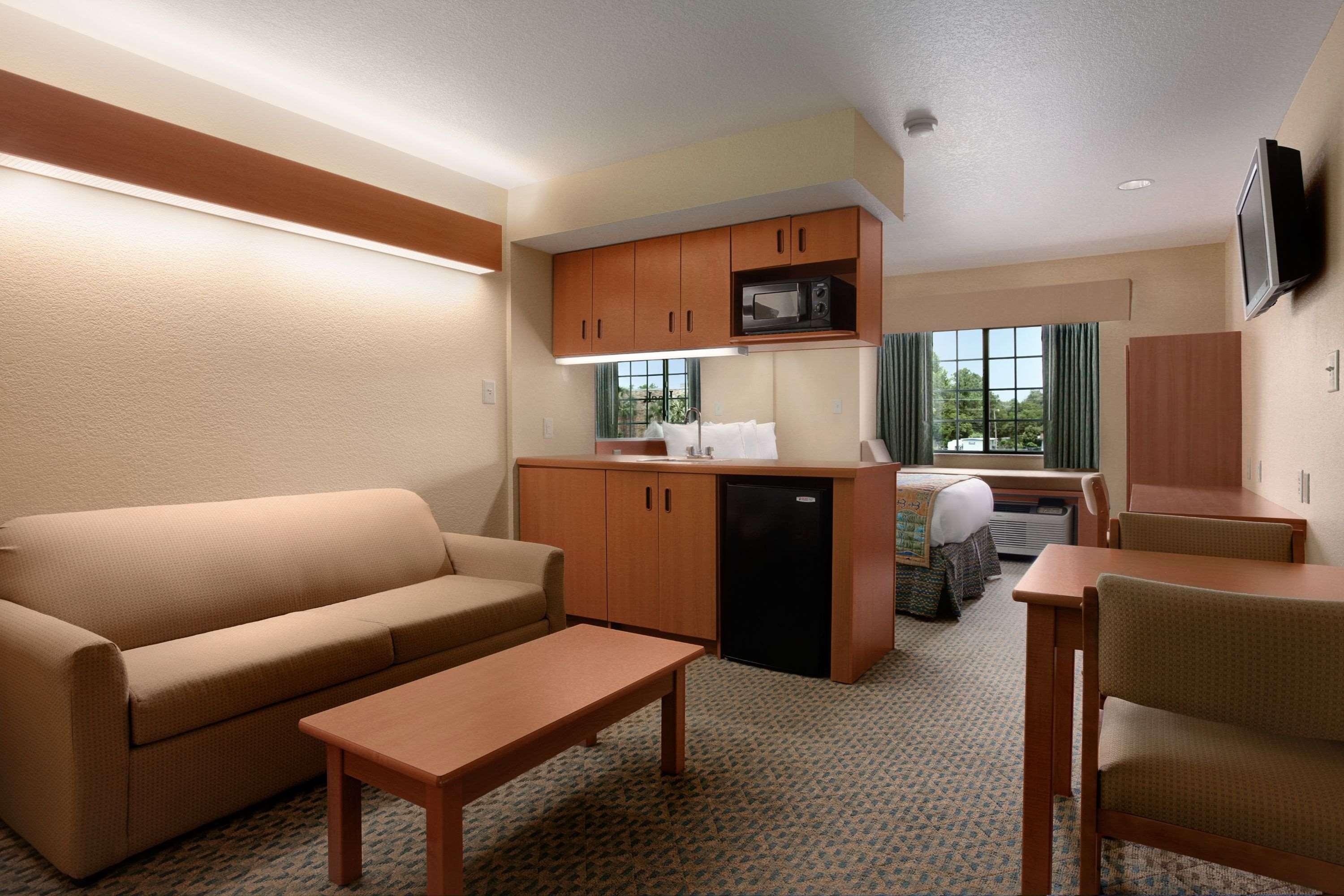 Microtel Inn & Suites by Wyndham Panama City — photo 4