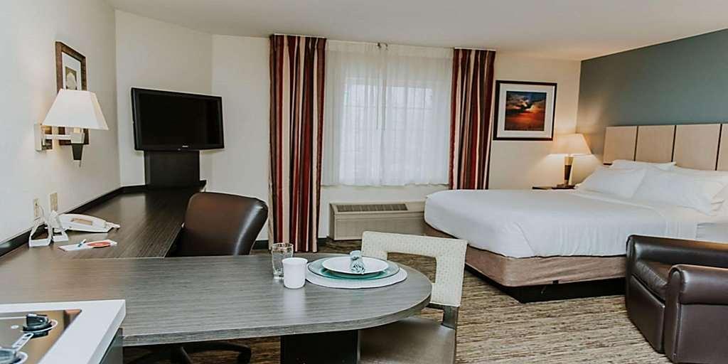 Sonesta Simply Suites Orange County - Spectrum Center — photo 5