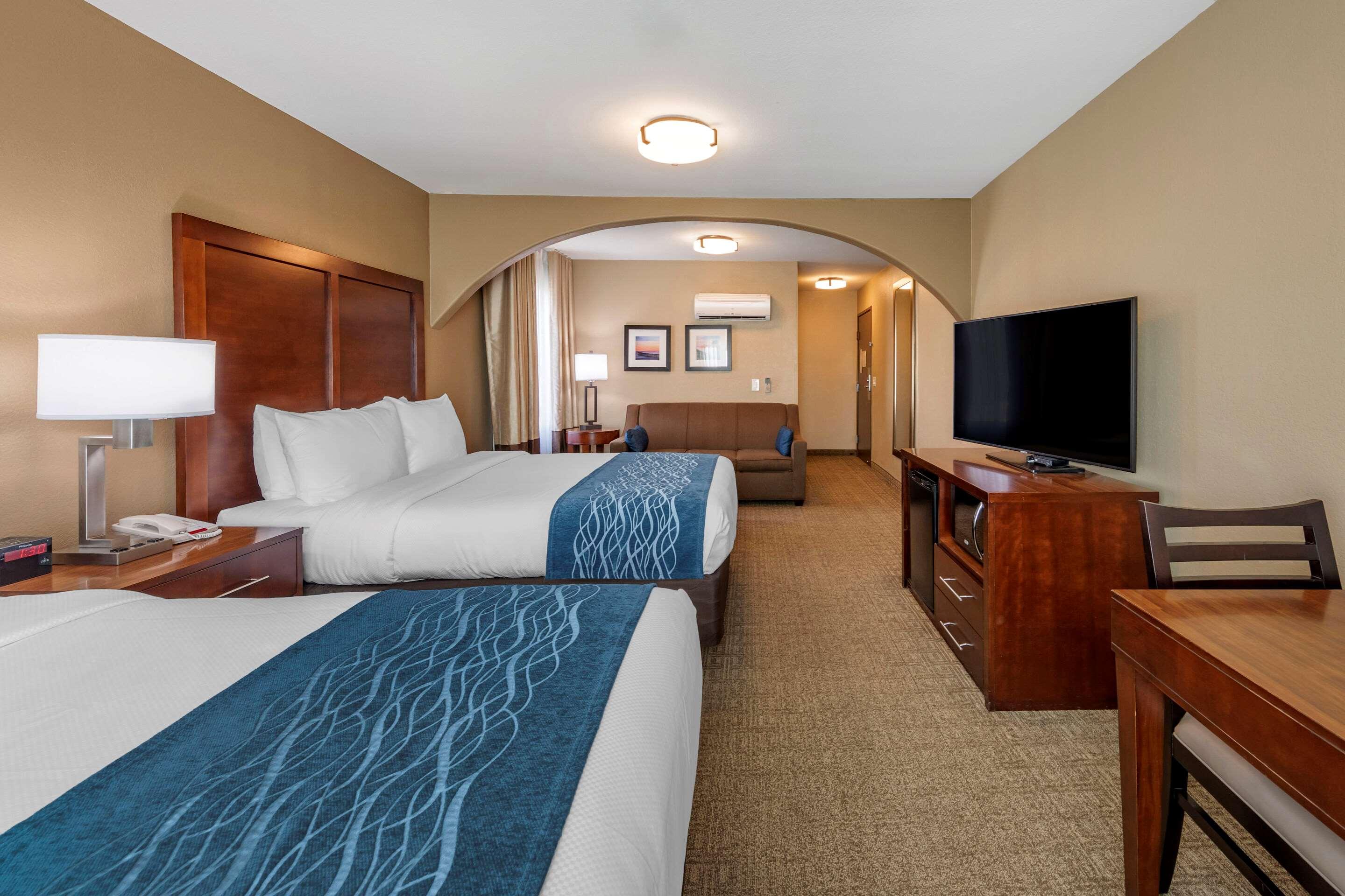 Comfort Inn & Suites Ventura Beach — photo 5