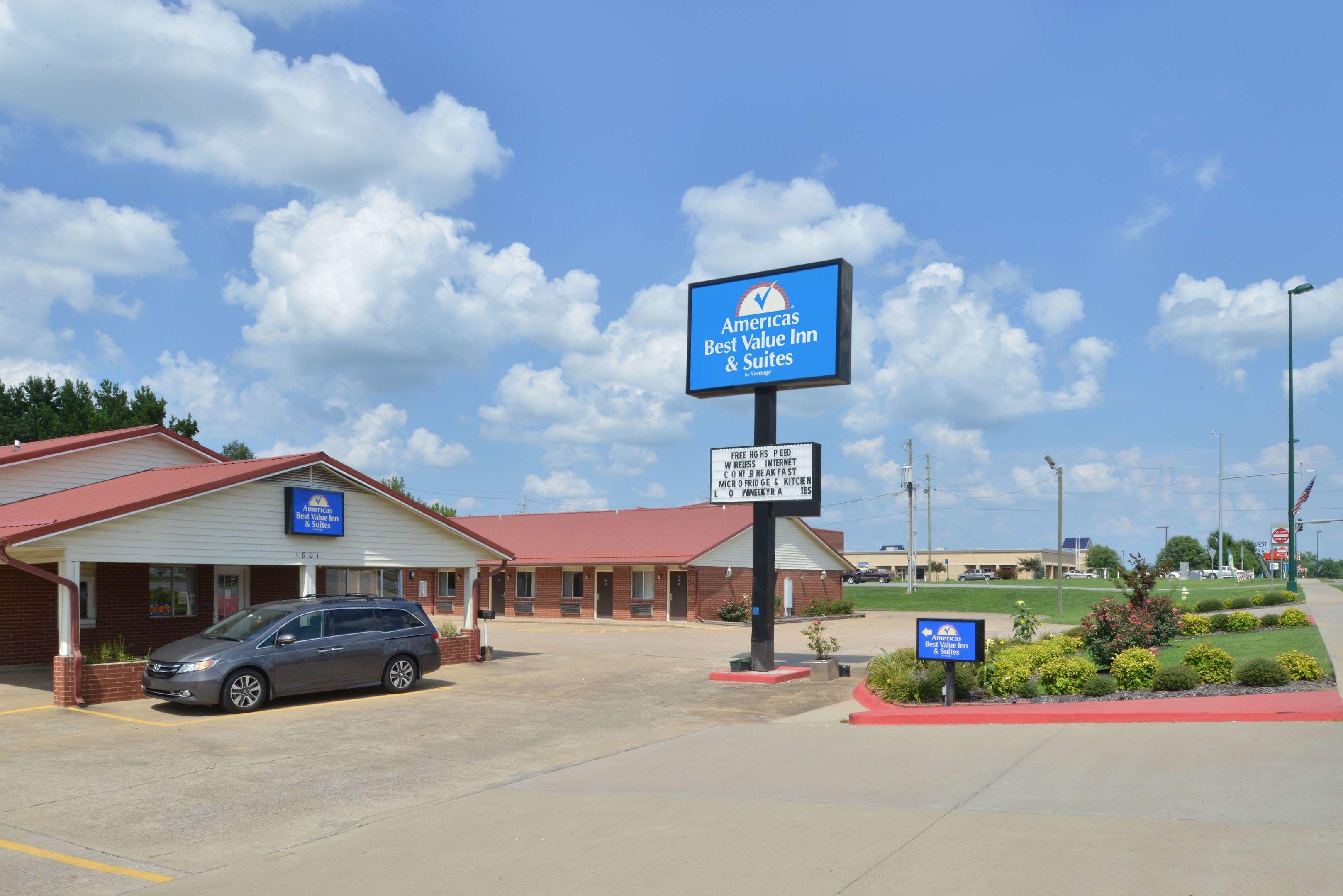 Americas Best Value Inn & Suites Siloam Springs — photo 5