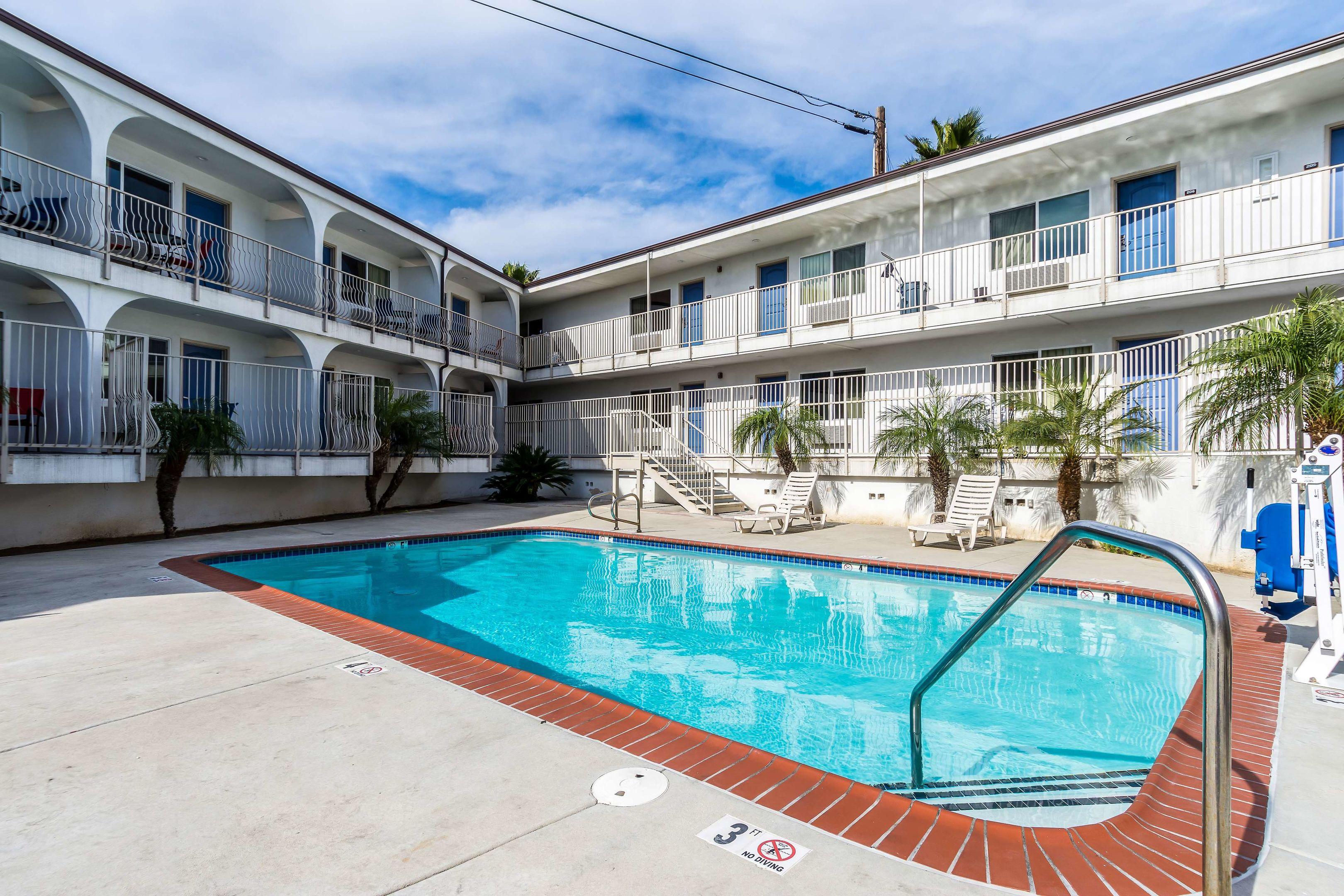 Motel 6 Oceanside Marina — photo 5