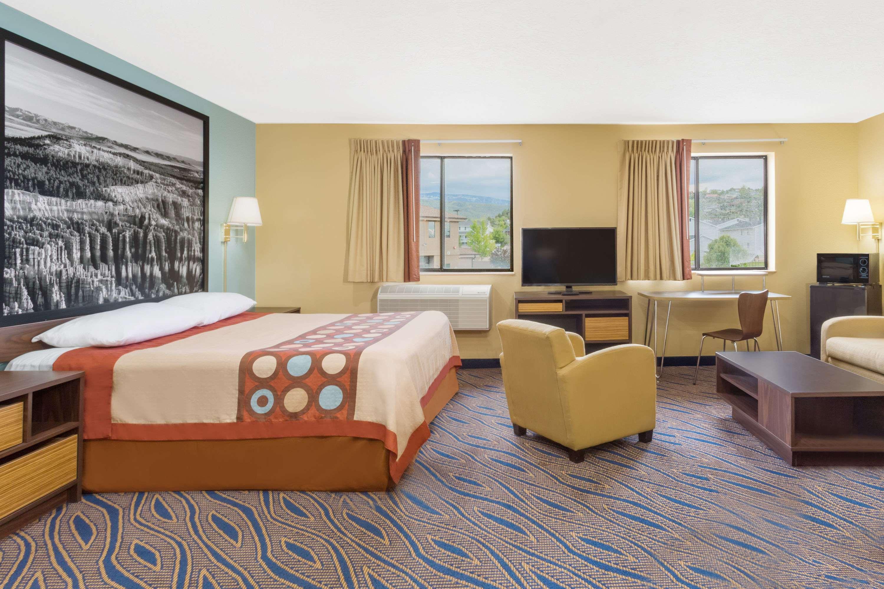 Super 8 by Wyndham Cedar City — photo 3