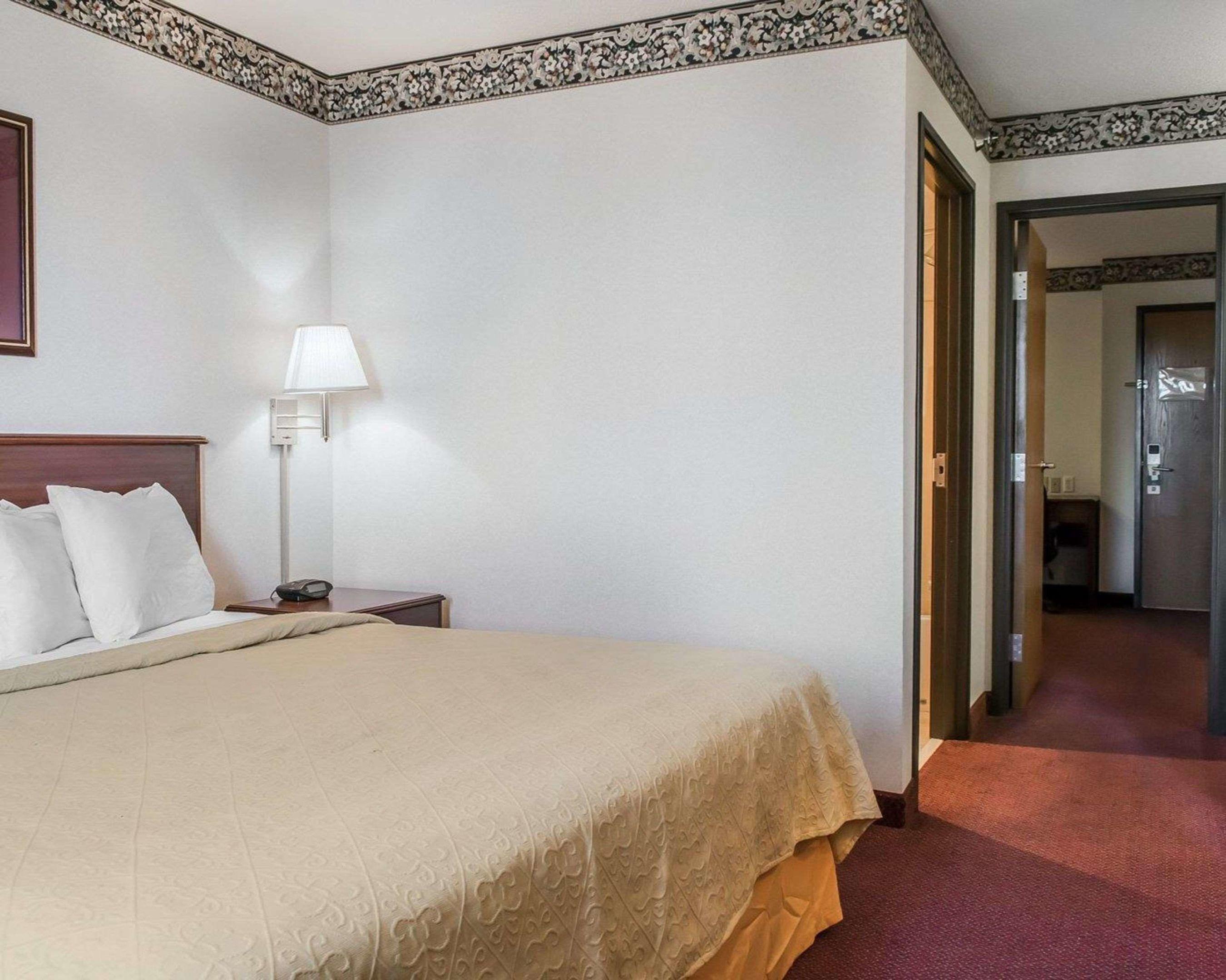 Quality Inn & Suites — photo 4