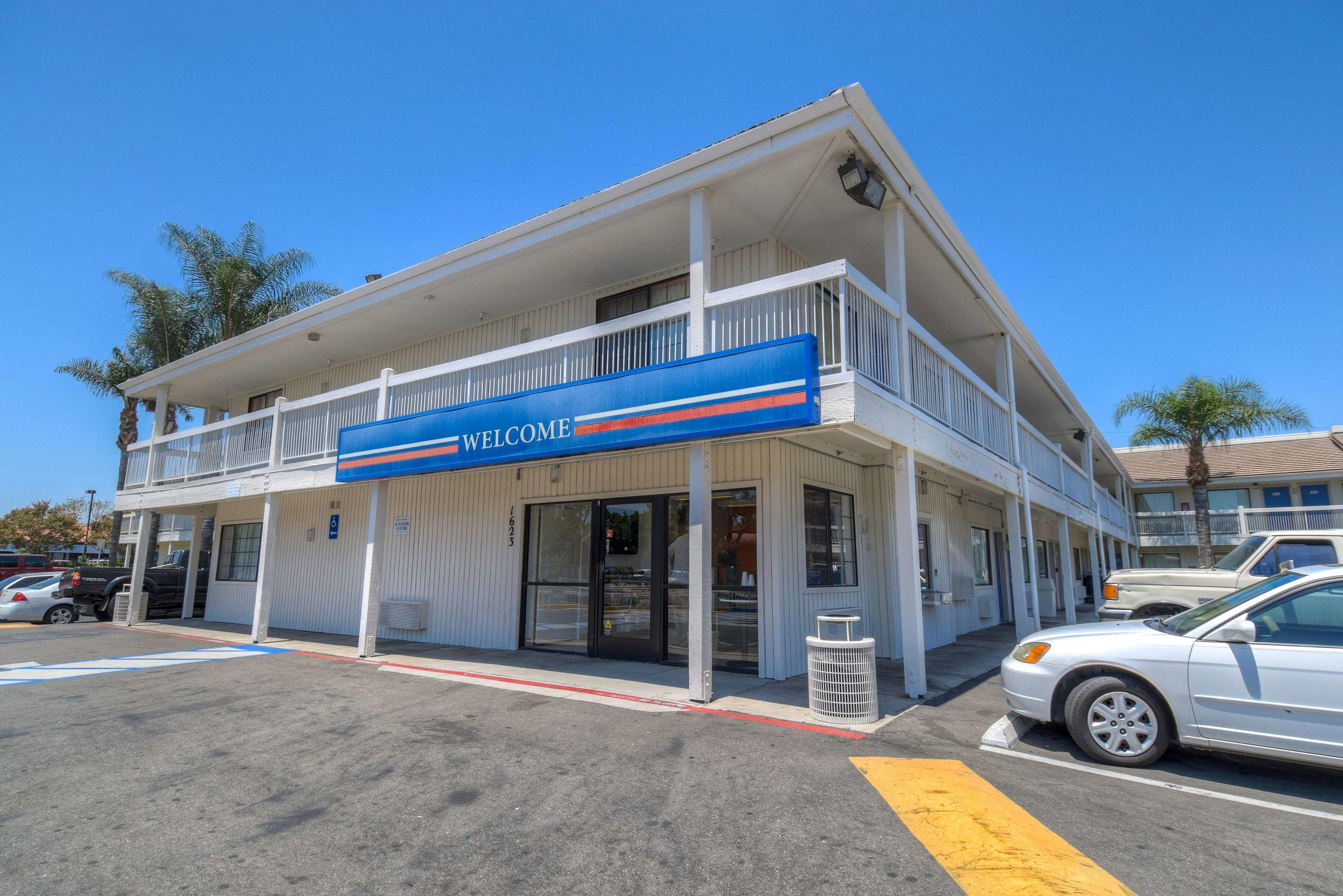 Motel 6 Santa Ana — photo 3