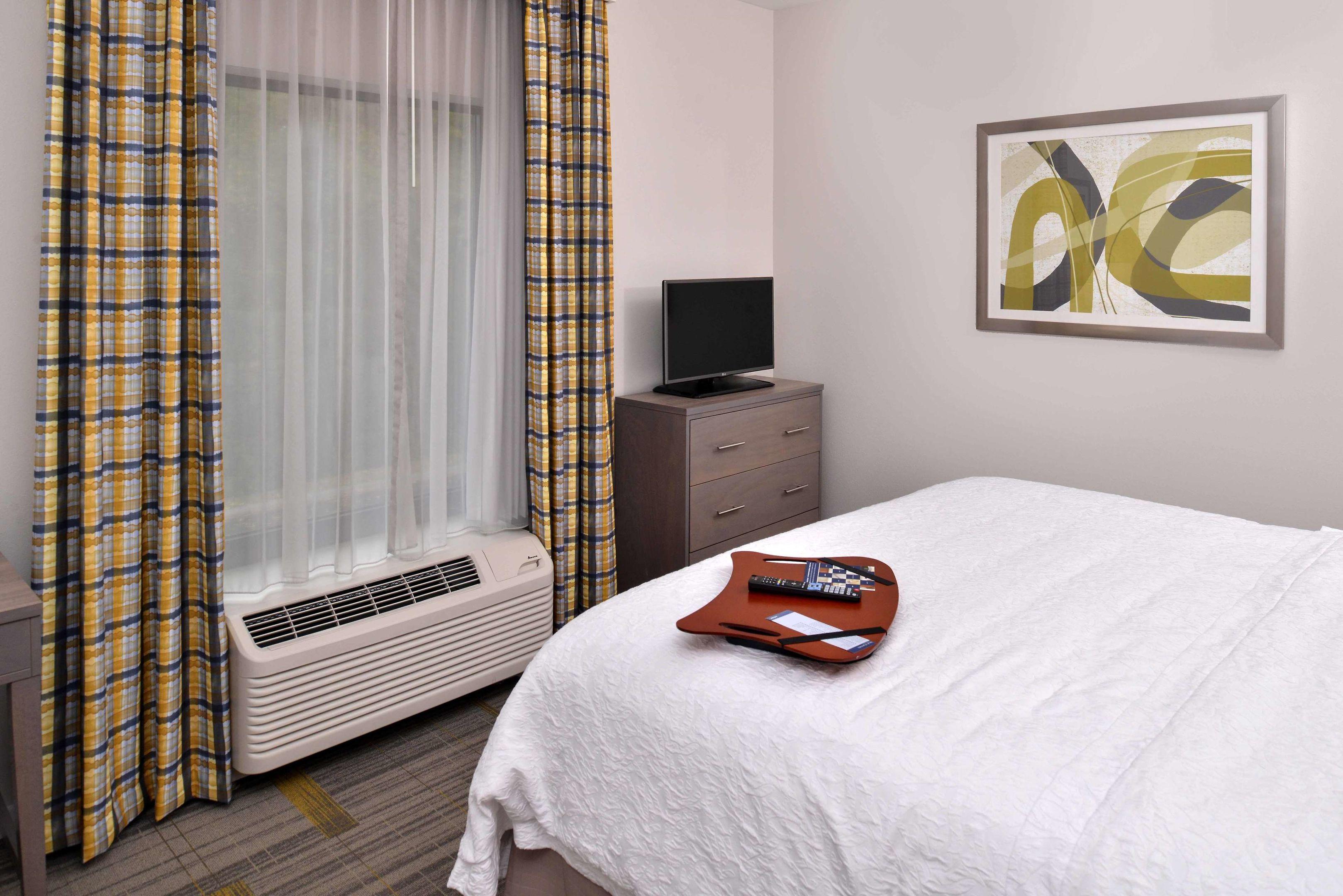 Hampton Inn & Suites Shelby — photo 5