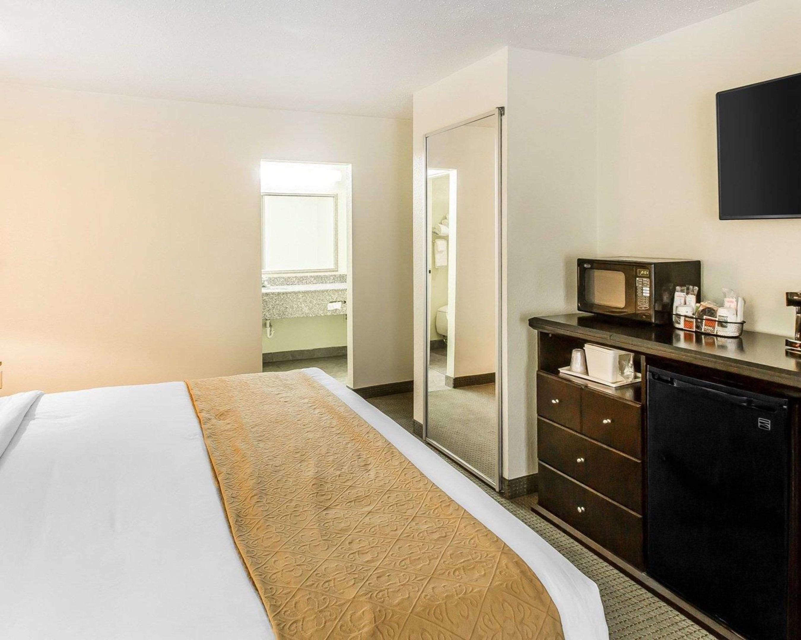 Quality Inn & Suites — photo 5