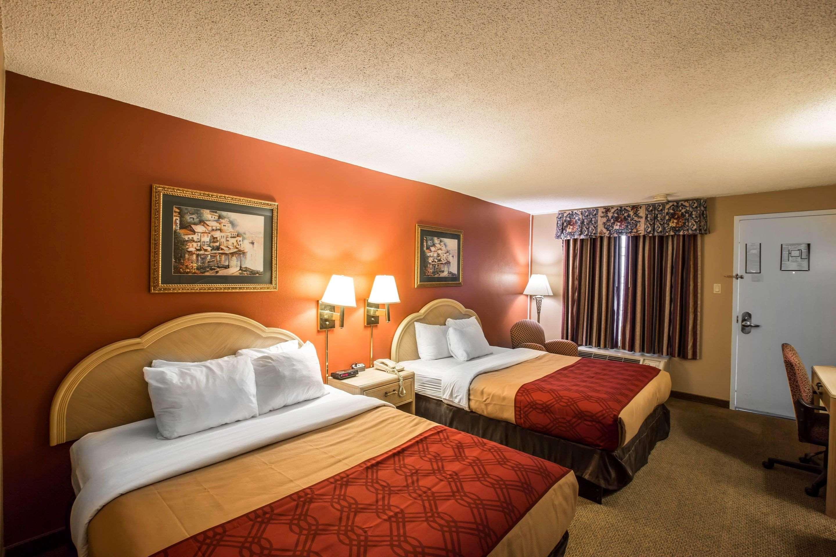 Econo Lodge — photo 5
