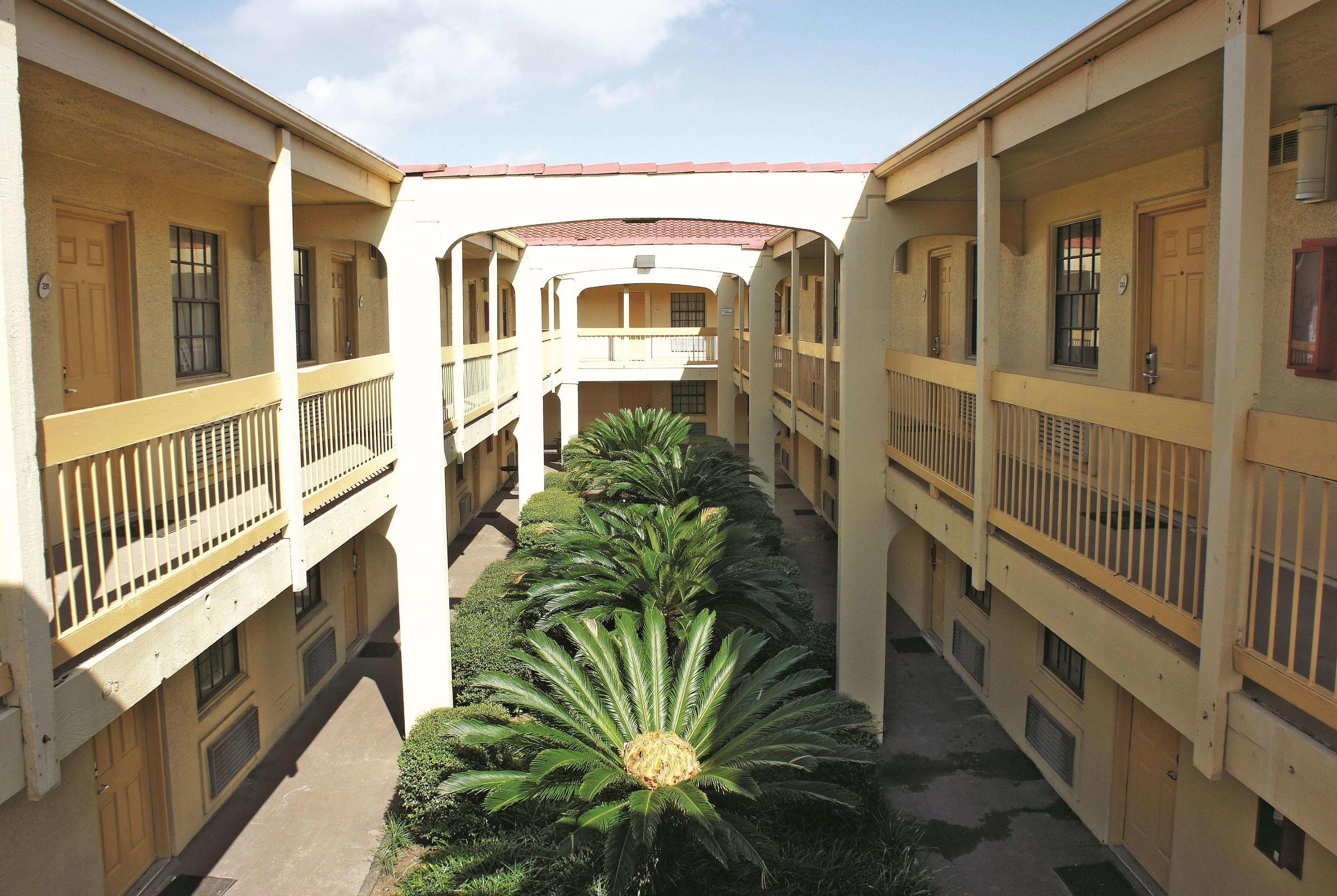 La Quinta Inn Clute Lake Jackson — photo 4