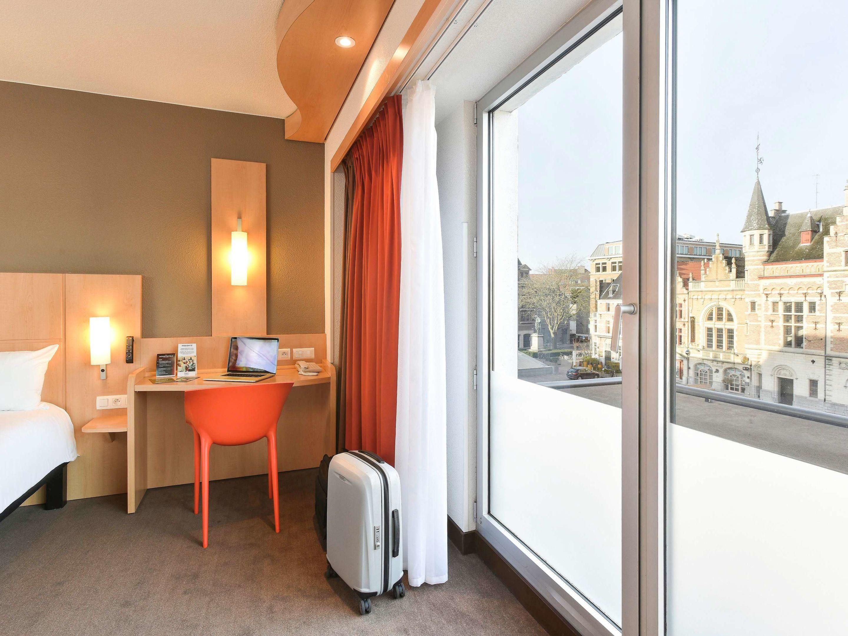 ibis Kortrijk Centrum — photo 5