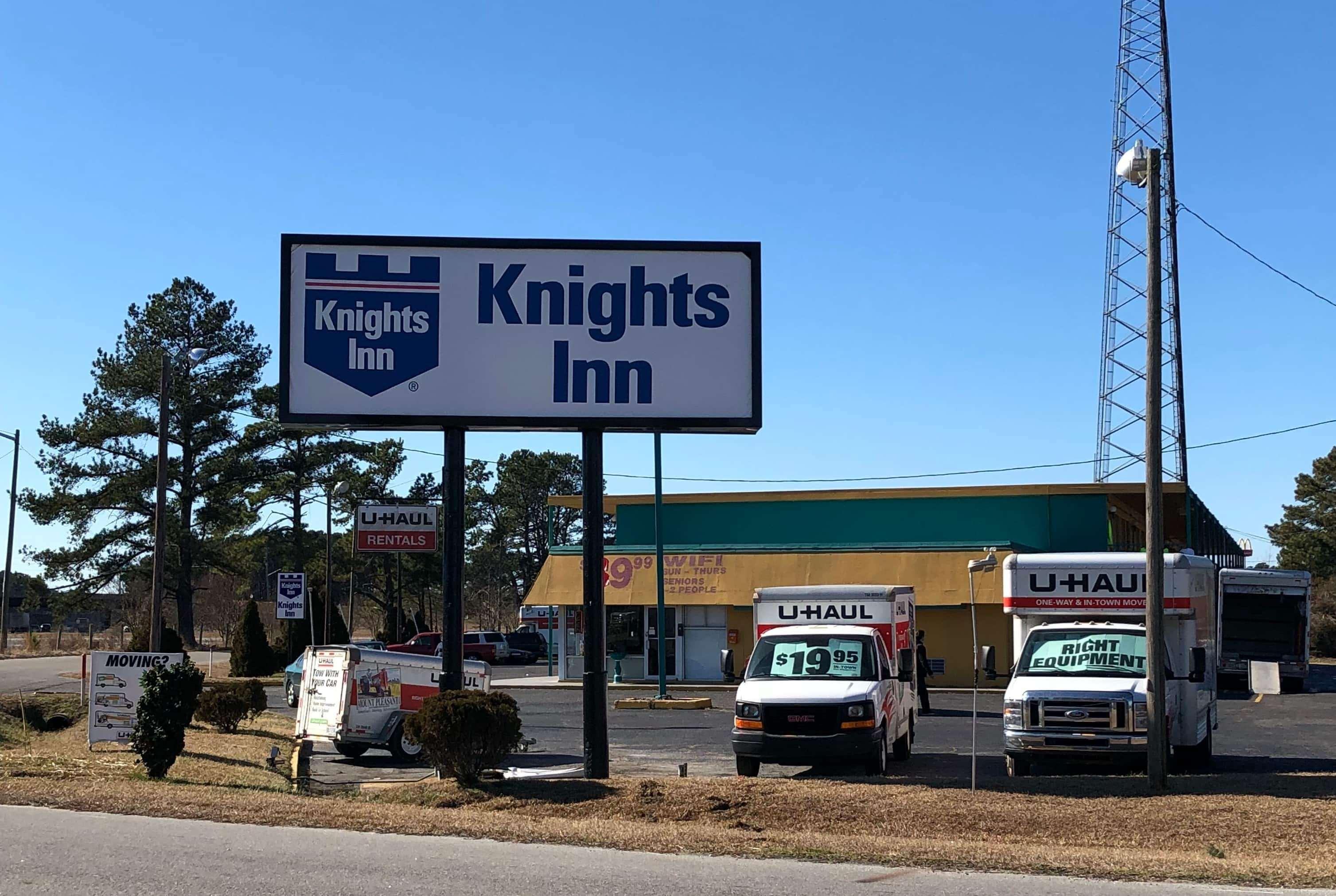Knights Inn Selma — photo 3