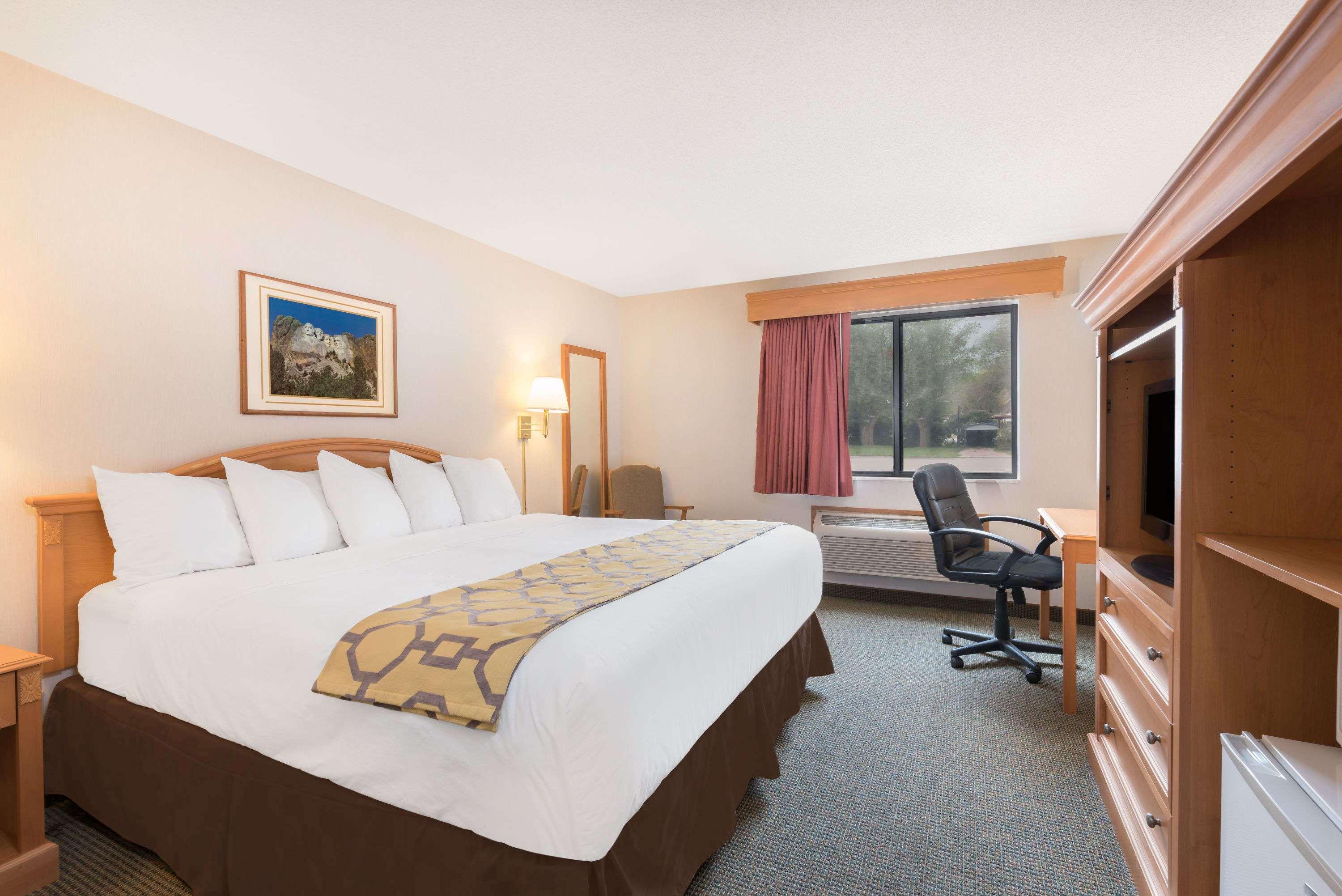 Baymont Inn & Suites Hot Springs — photo 4