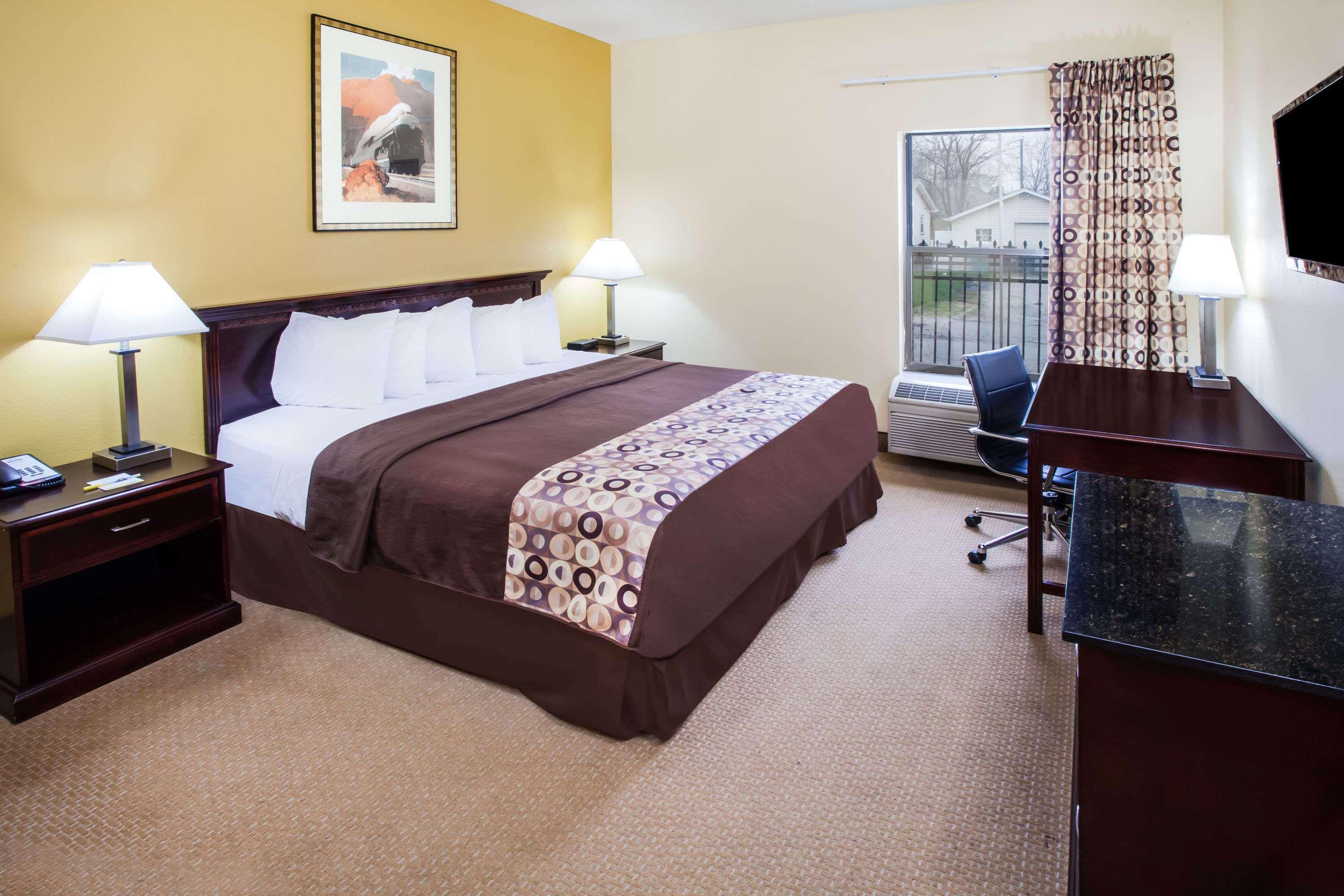 Days Inn & Suites by Wyndham Harvey Chicago Southland — photo 5