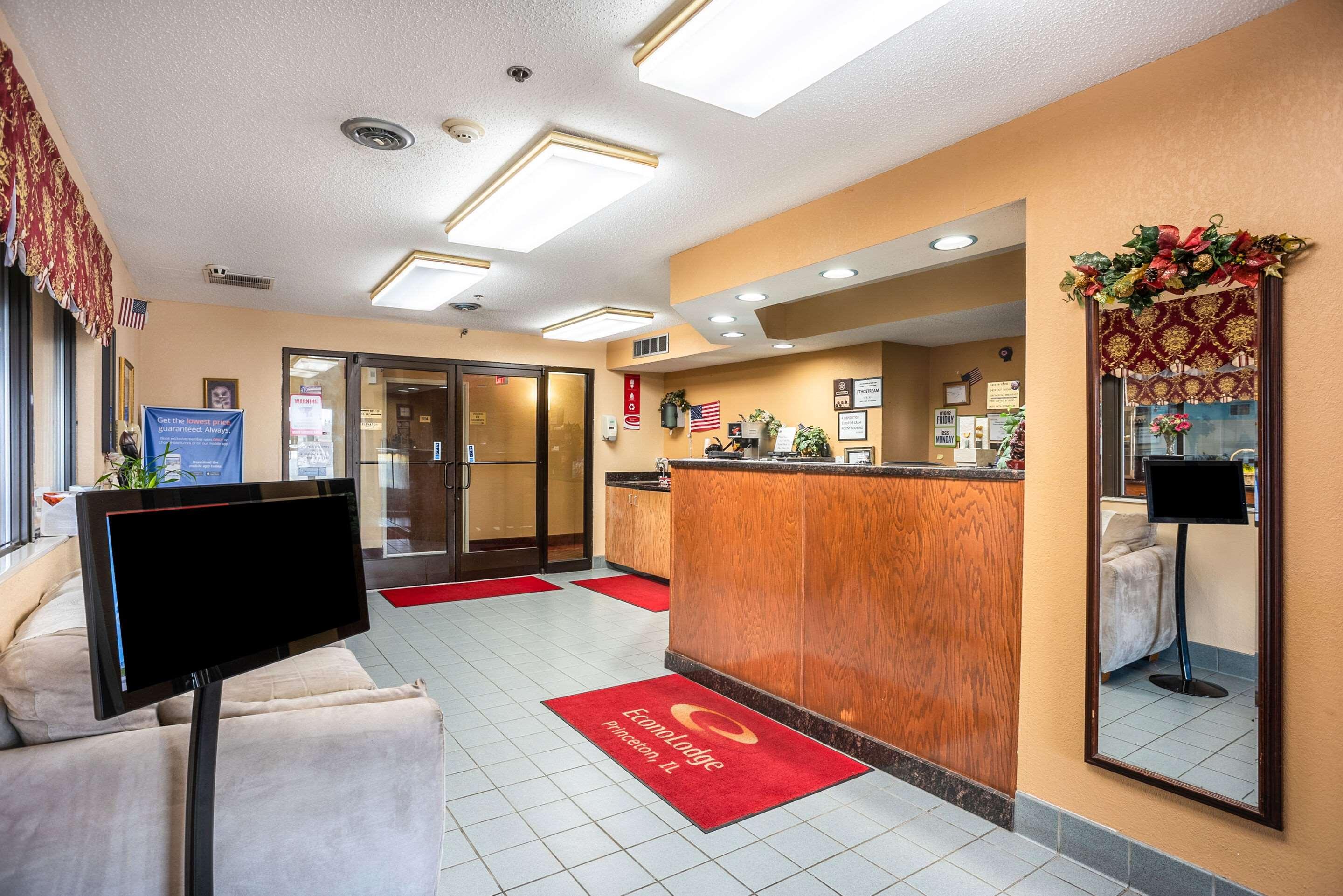 Econo Lodge Princeton — photo 4