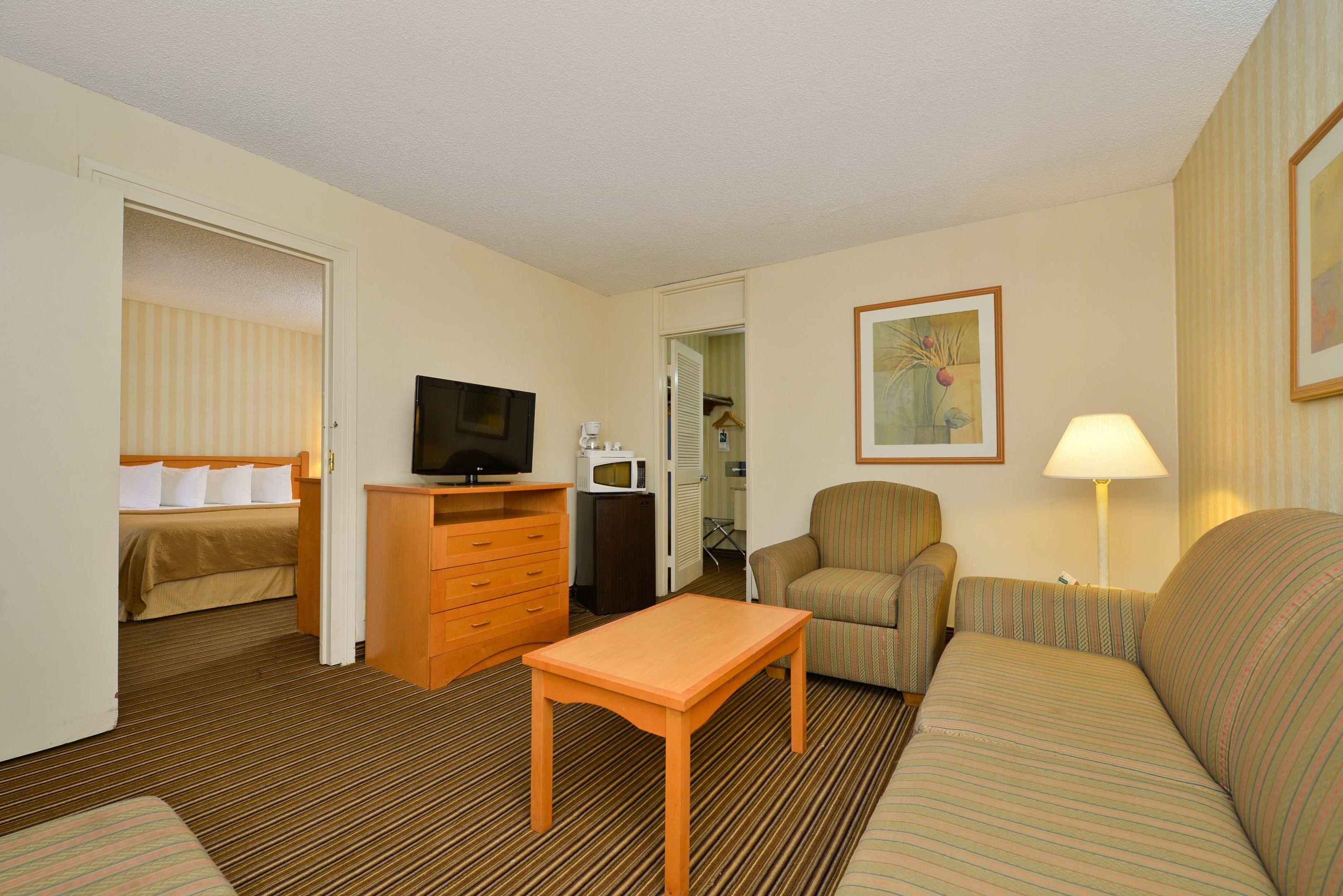 Travelodge by Wyndham Palm Springs — photo 4
