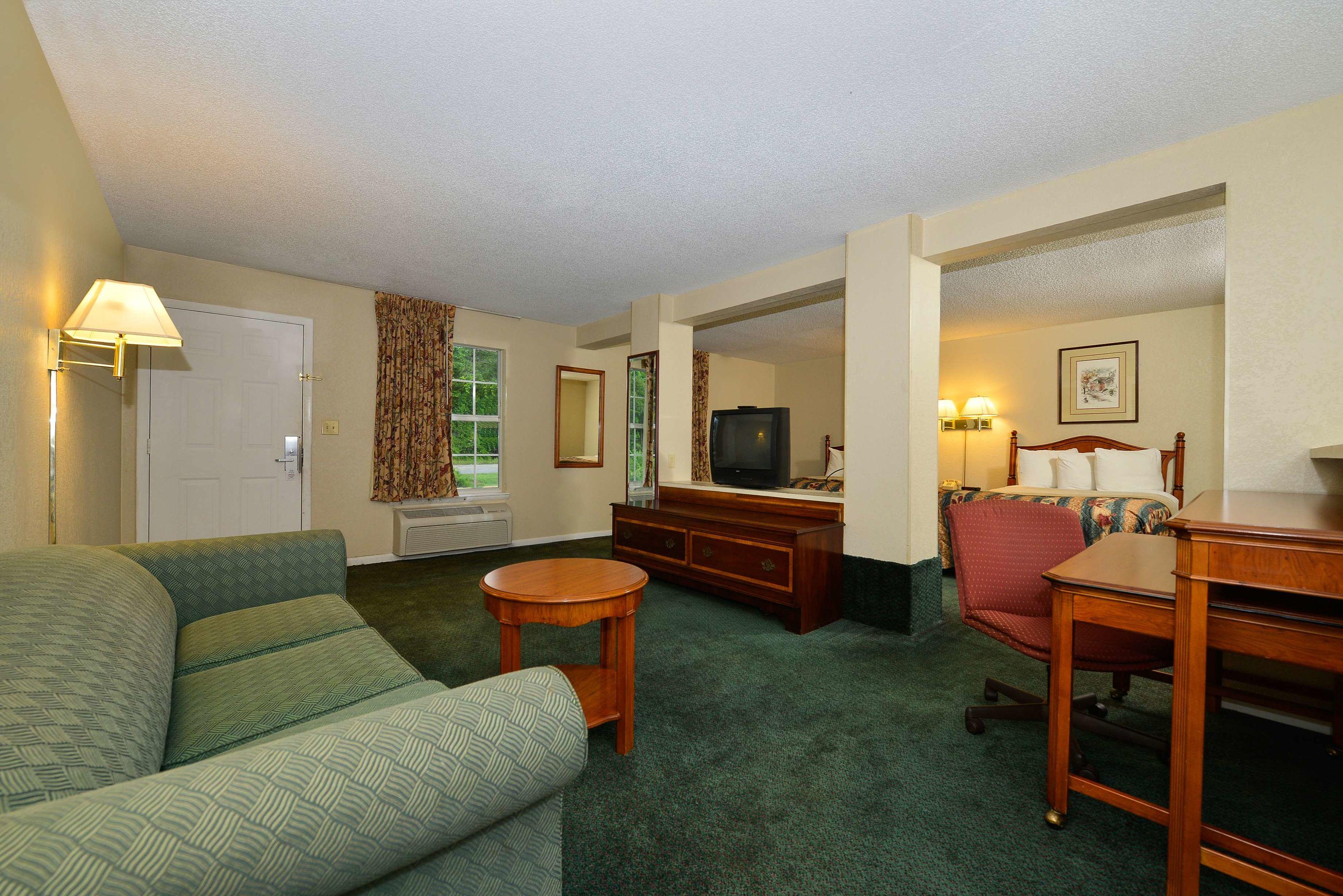 Americas Best Value Inn Winnsboro — photo 4