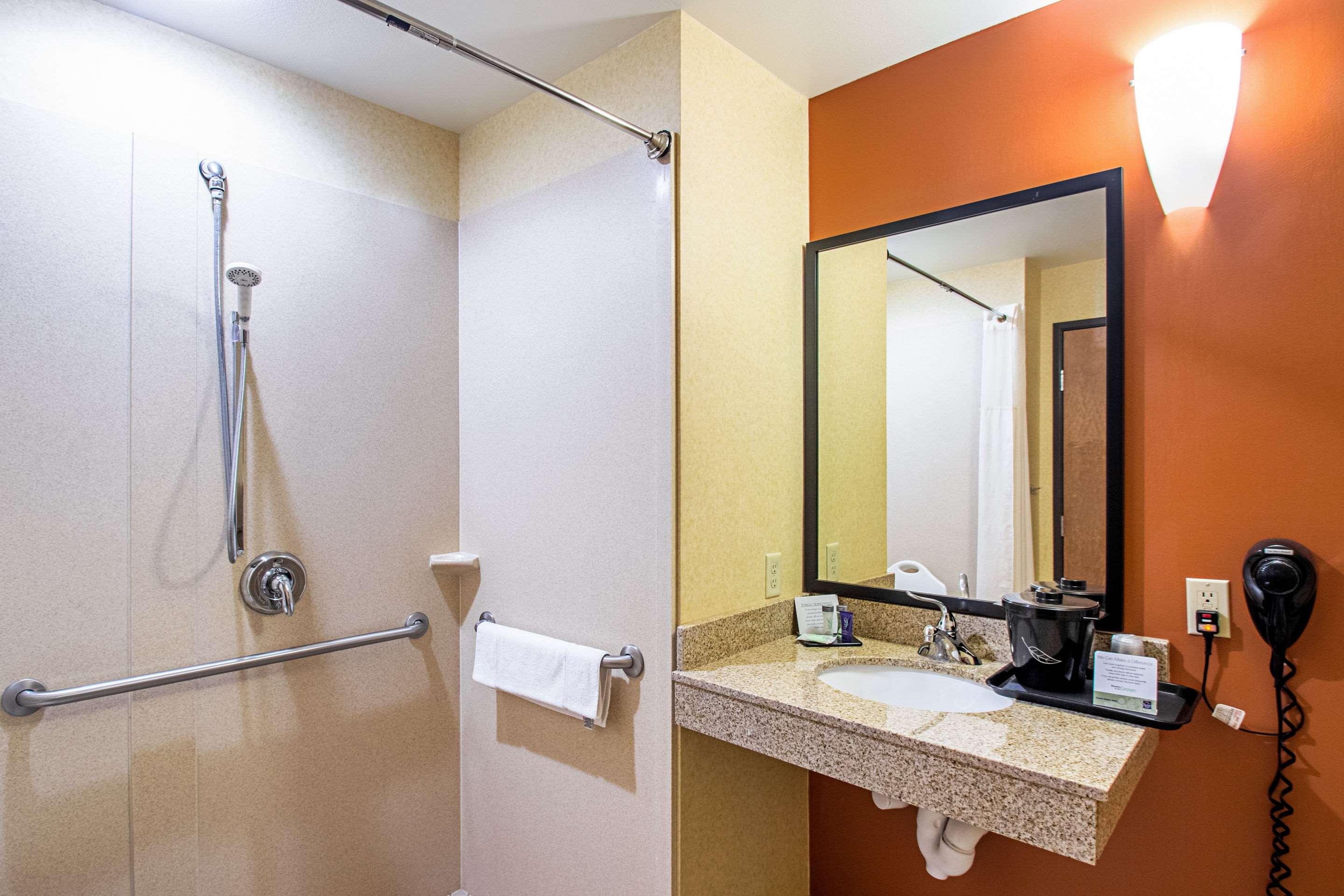 Sleep Inn & Suites — photo 5